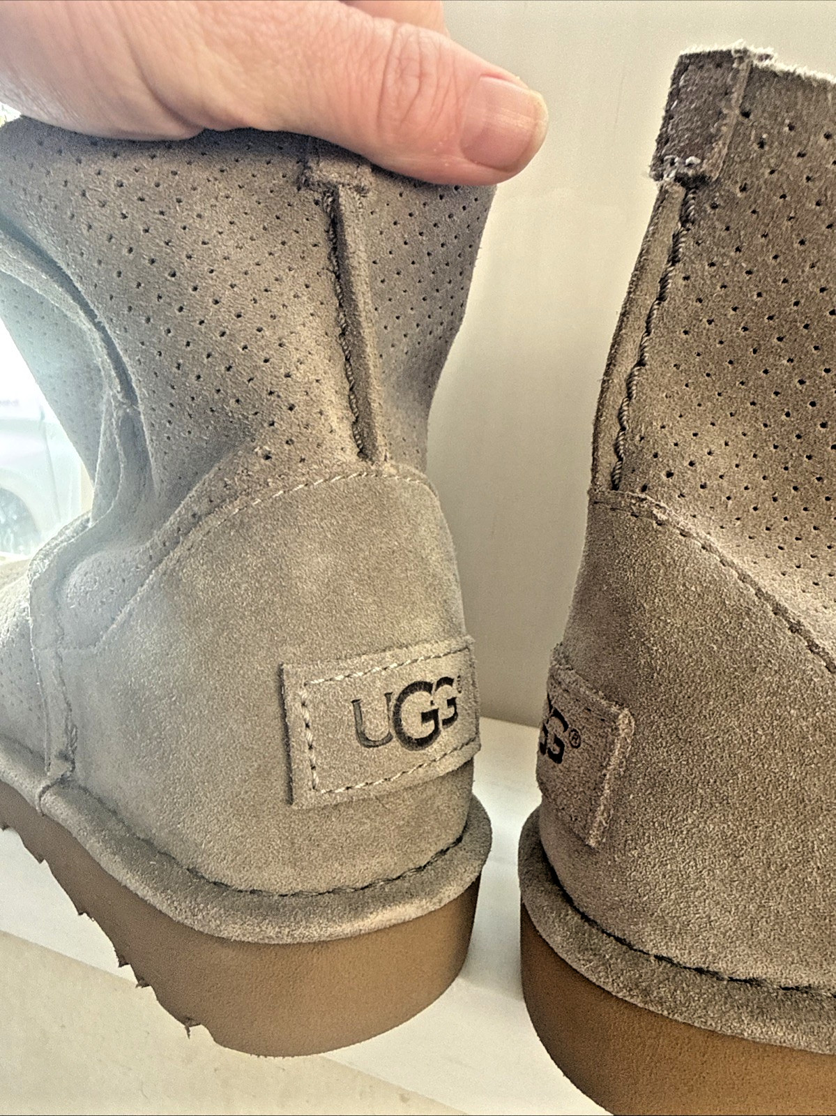 UGG Women’s Classic Unlined Mini Perf Boots, 1016852 Size 5 New Without Box