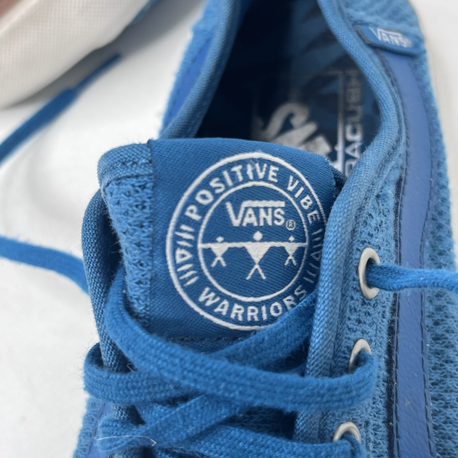 Vans Positive Vibes Warriors Blue Mesh Ultracush Skate Shoes Womens Size 7.5