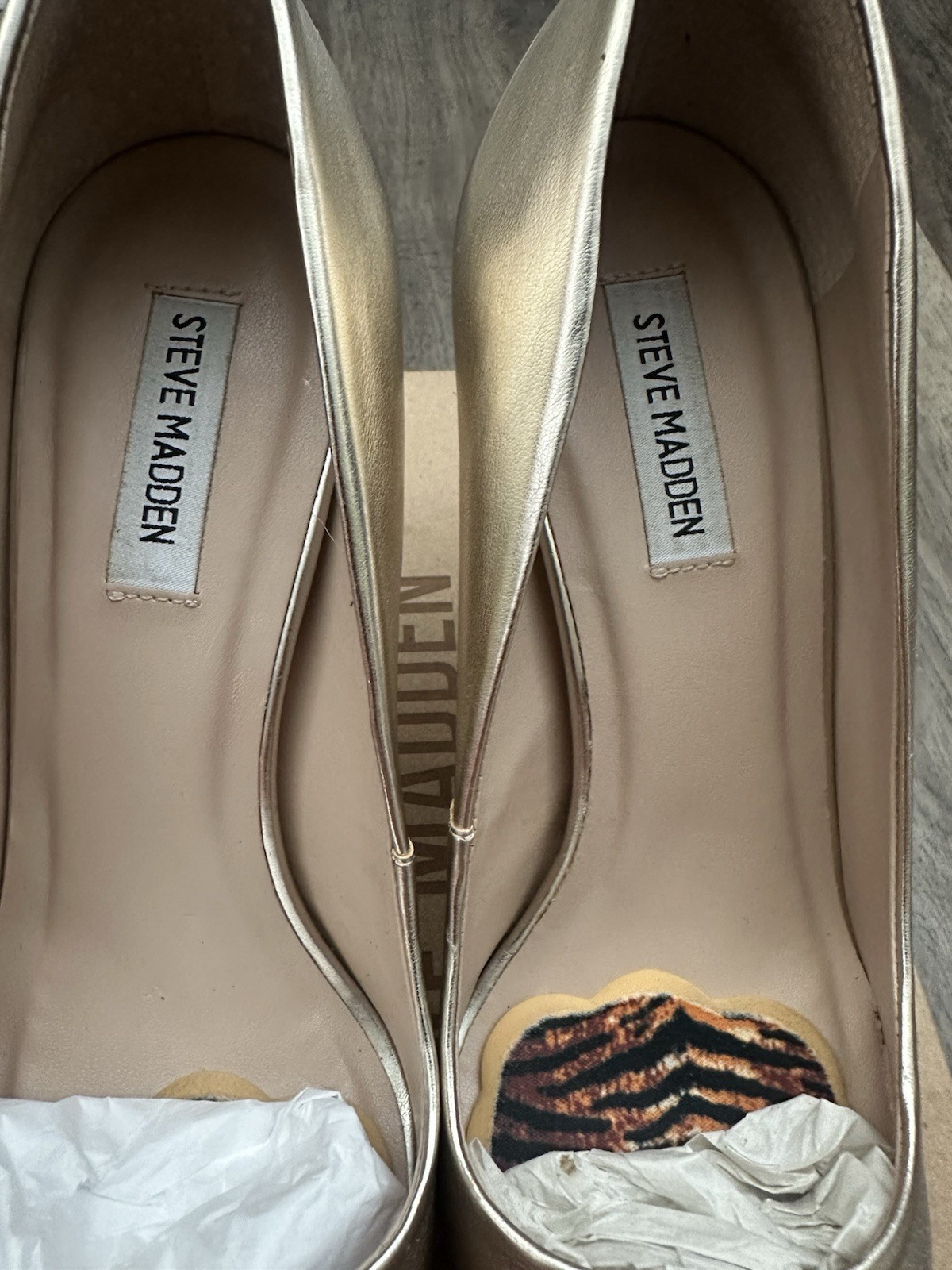 Steve Madden Women’s Gold Metallic Faux Leather Pointed Toe Stiletto Pumps 10