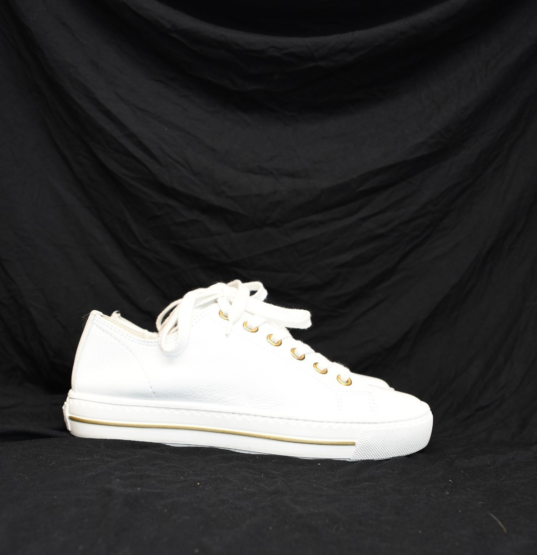 $470 Paul Green Sophie Sneaker low top WHITE LEATHER PATENT CAP TOE 8 (TD21.5)