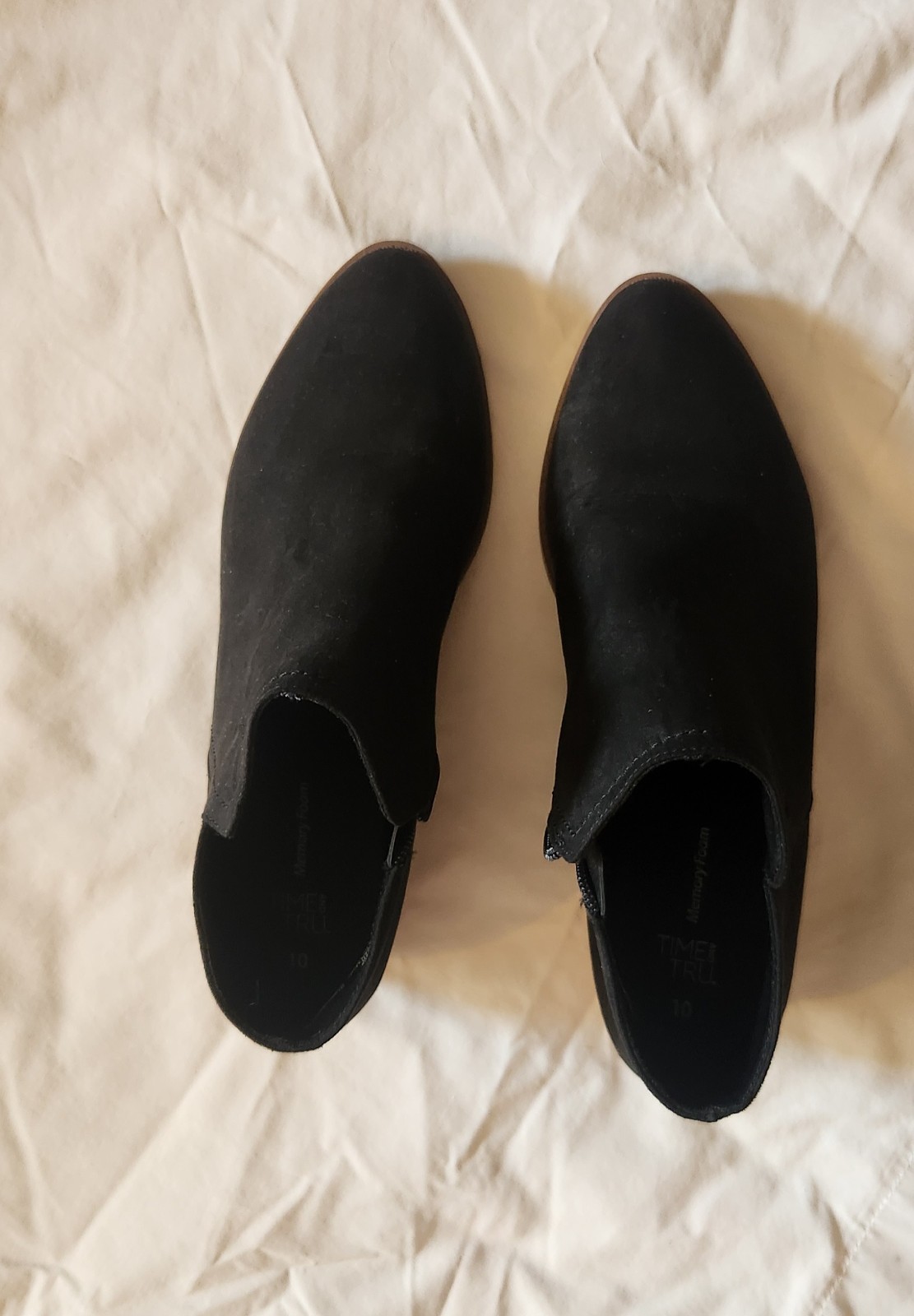 Women’s Preowned Time and Tru black faux suede ankle boots Size 10 side
