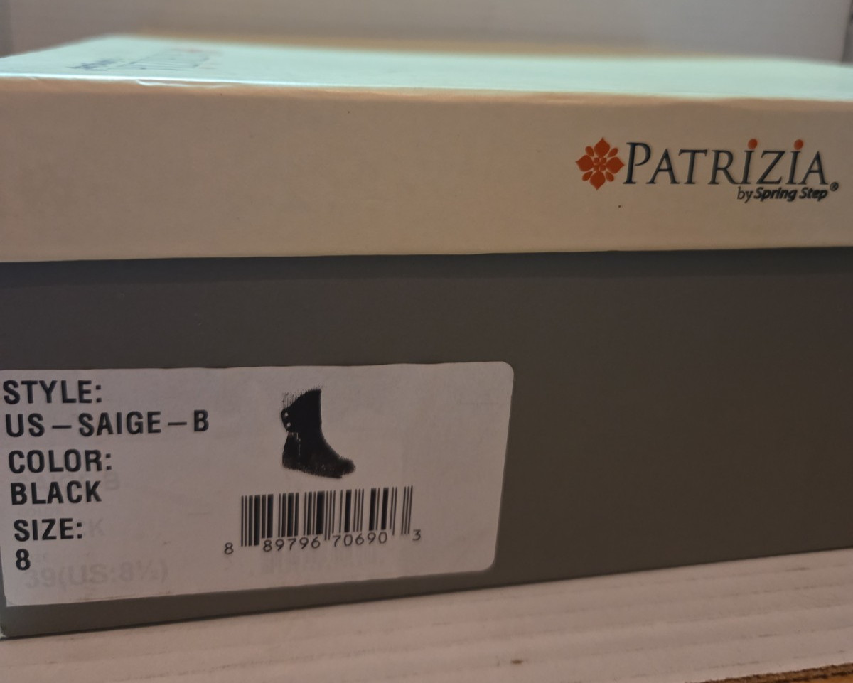 Patrizia by Spring Step Saige Boots Size 39 Black Faux Fur Lined Leather Zip NIB