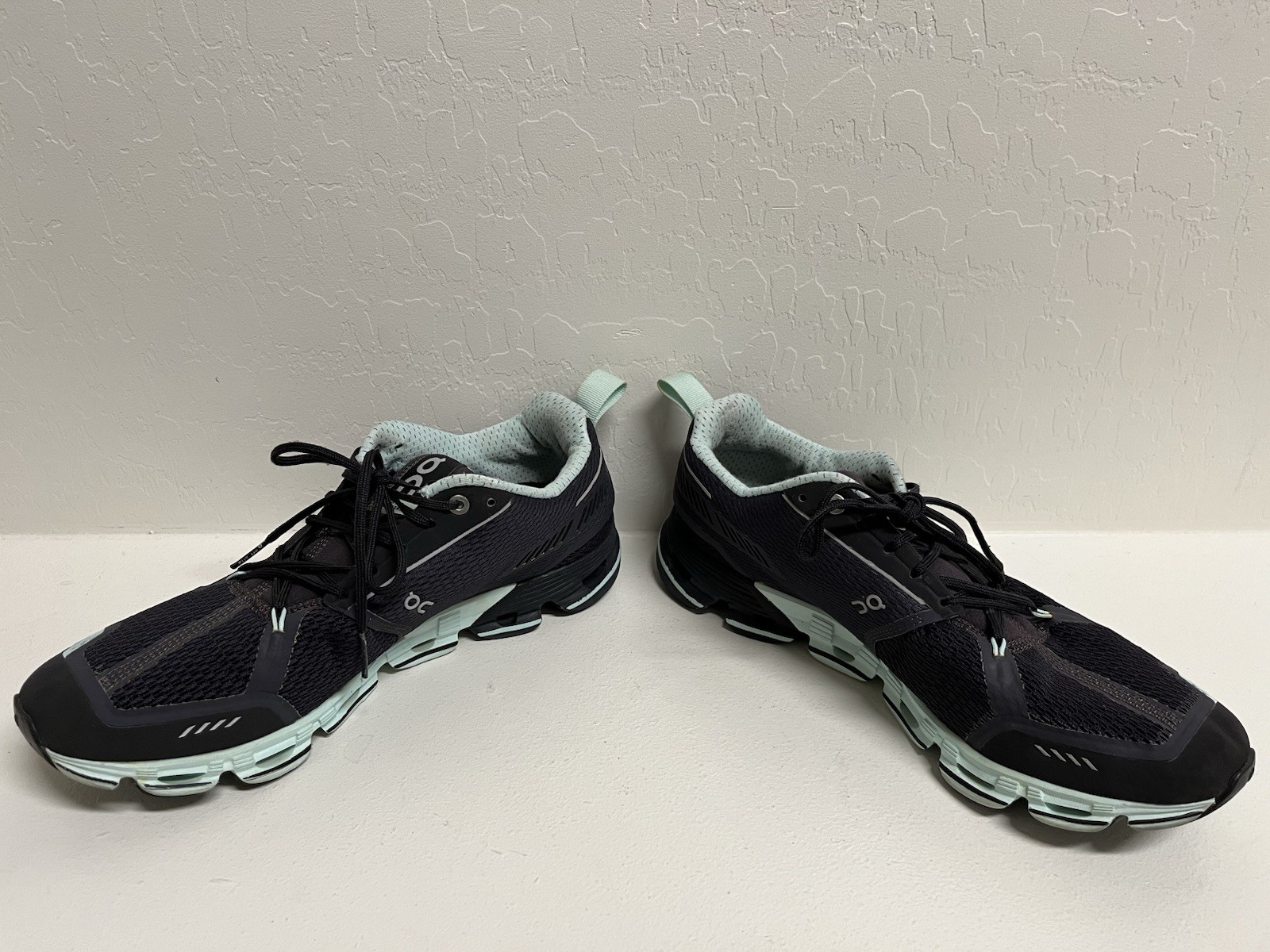 OnCloud Cloudflyer Womens Size 9.5 Black Mint Cloudtec Running Shoes Sneakers