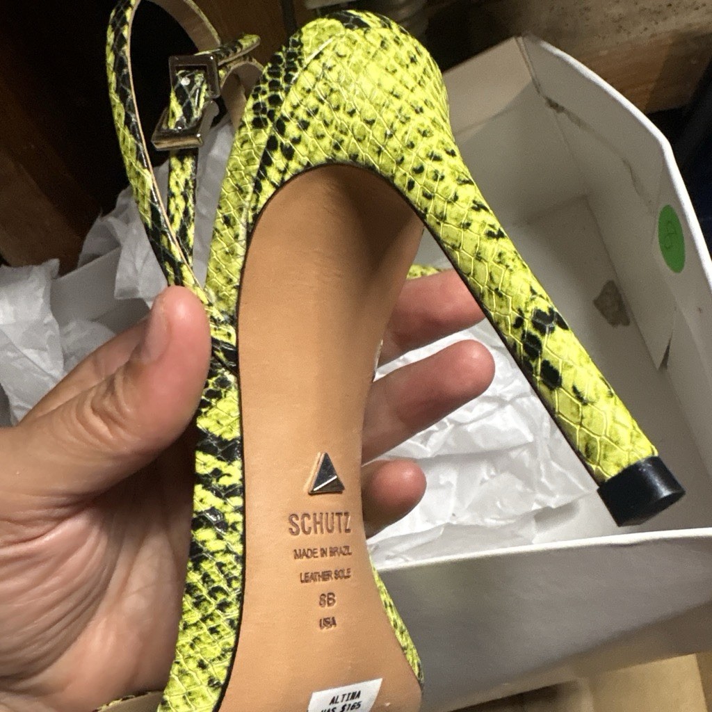 BRAND NEW $195 SCHUTZ VALENCIA NEON YELLOW SNAKE EMBOSSED WOMEN OPEN TOE SANDAL