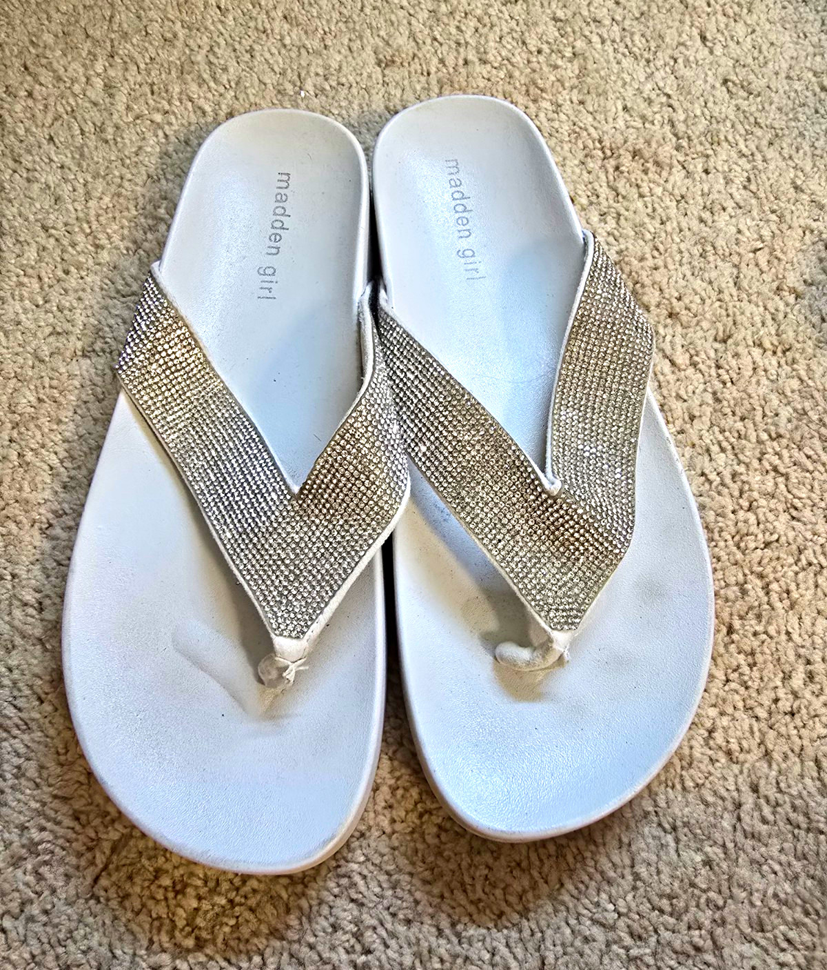 Madden Girl Women’s Thong Slip-On Flat Sandals Rhinestone White/Silver 10