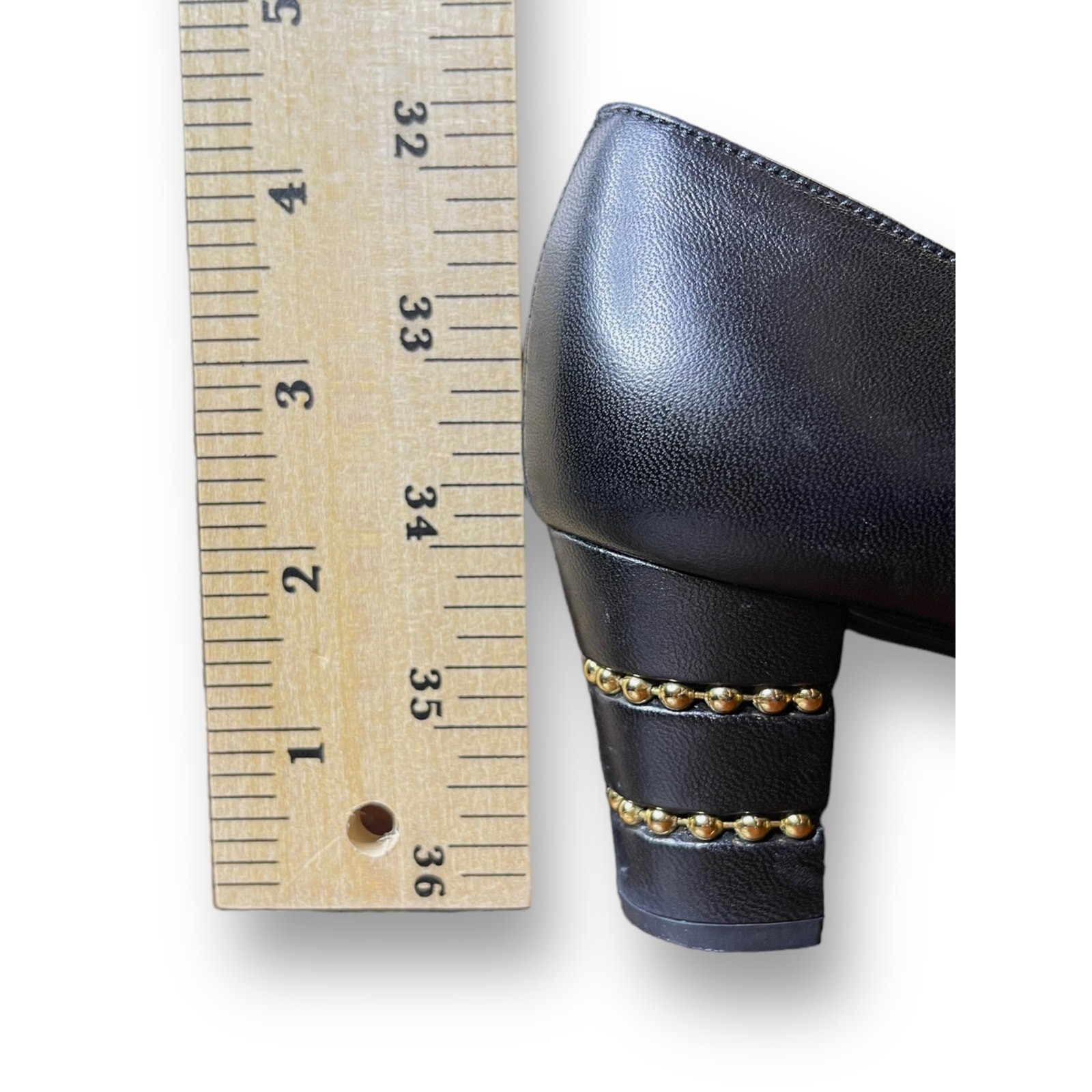 Stuart Weitzman Women’s Pump Heels Black Leather Gold Studded Size 5.5 B Classic