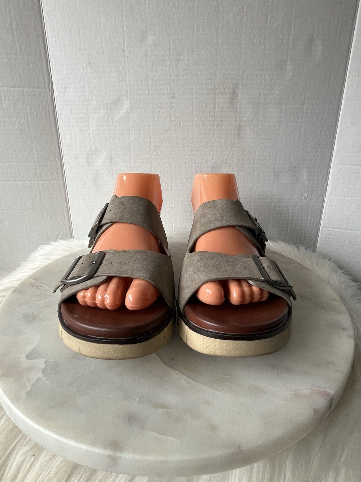 MIA Leila Women’s Size 8.5 Beige Brown Slide Sandals Double Straps and Buckle
