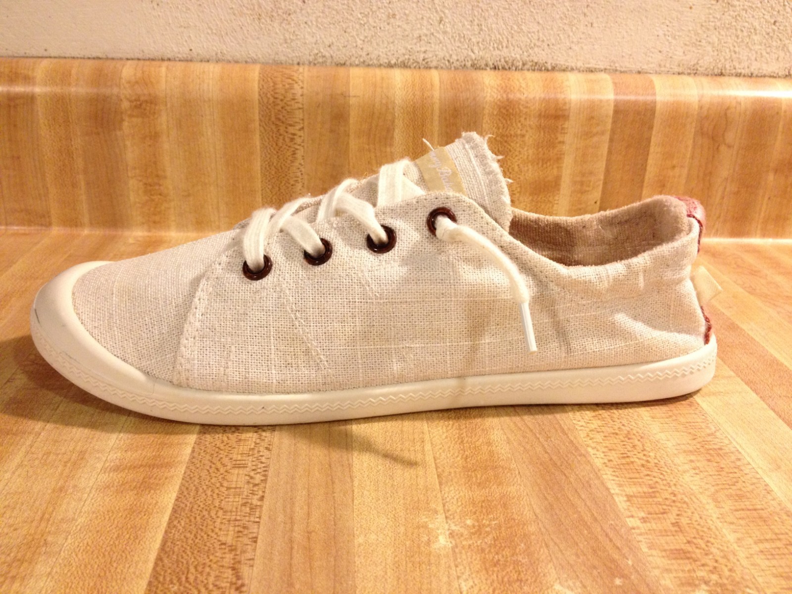 Tommy Bahama Womens 7.5M Beige Tan Linen Low Top Slip On Beach Surfer Sneakers