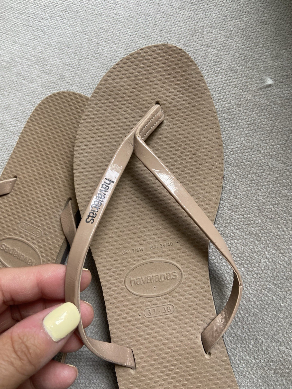 Havaianas Beige Leather Women Sandals Flip Flops Rubber Beach Size 7/8