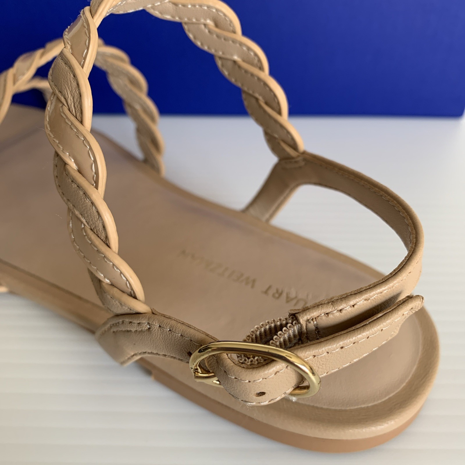 Womens Stuart Weitzman Sz 7M (37.5) Twistie Flat Sandal Golden Beige MSRP $425