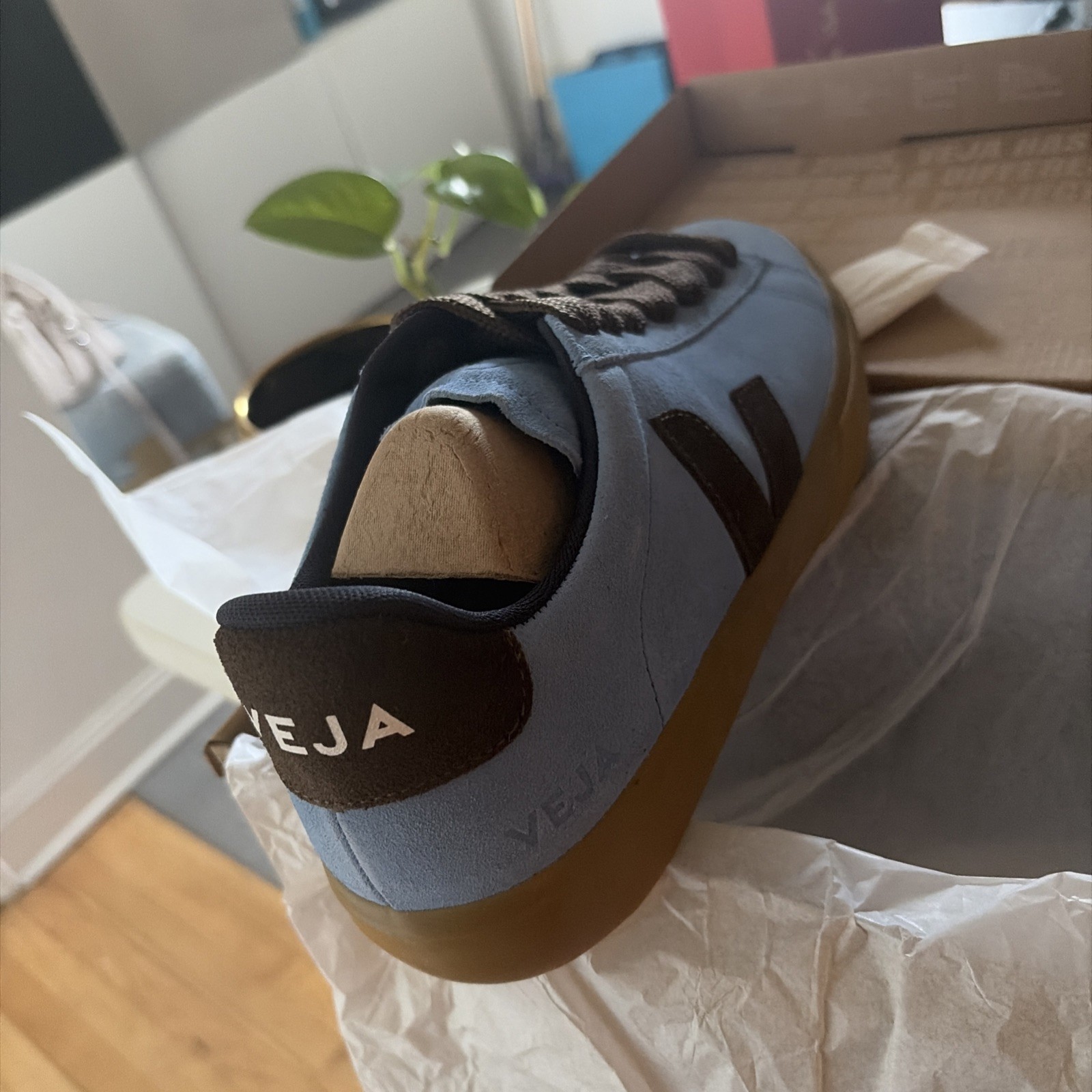 *Brand New In Box VEJA Campo Sneakers Leather Aqua Eagle US 10 EU 41 FREE SHIP!!