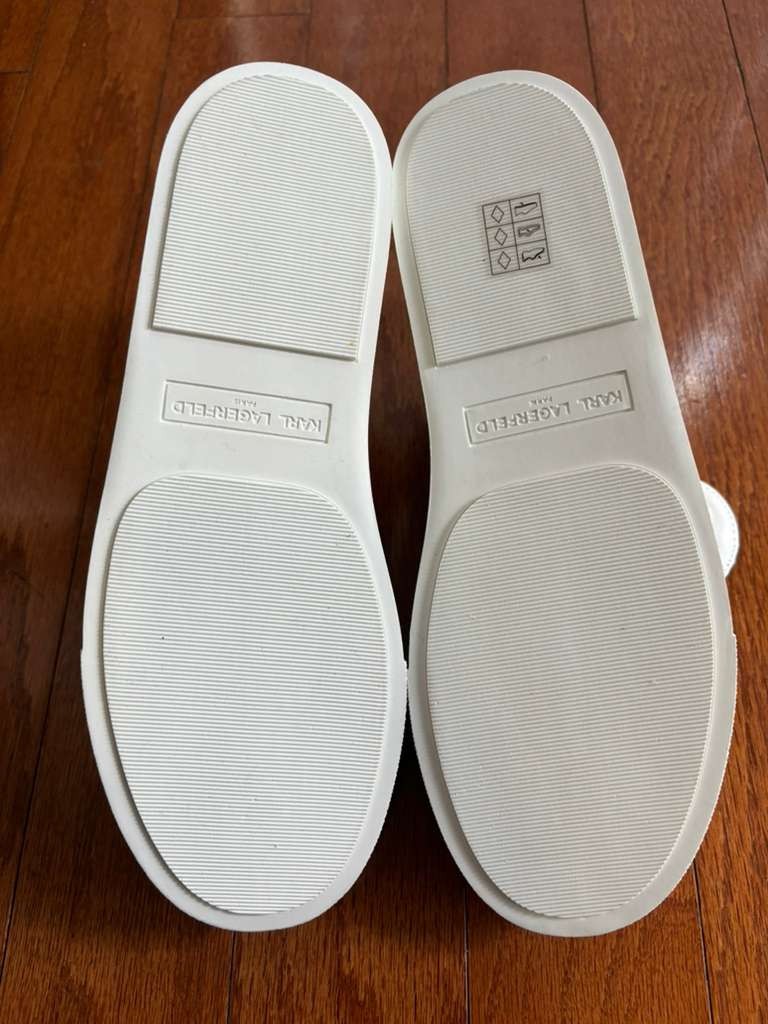Karl Lagerfeld Paris Carabay White Cat and Karl Pins Lace Up Womens Sneakers