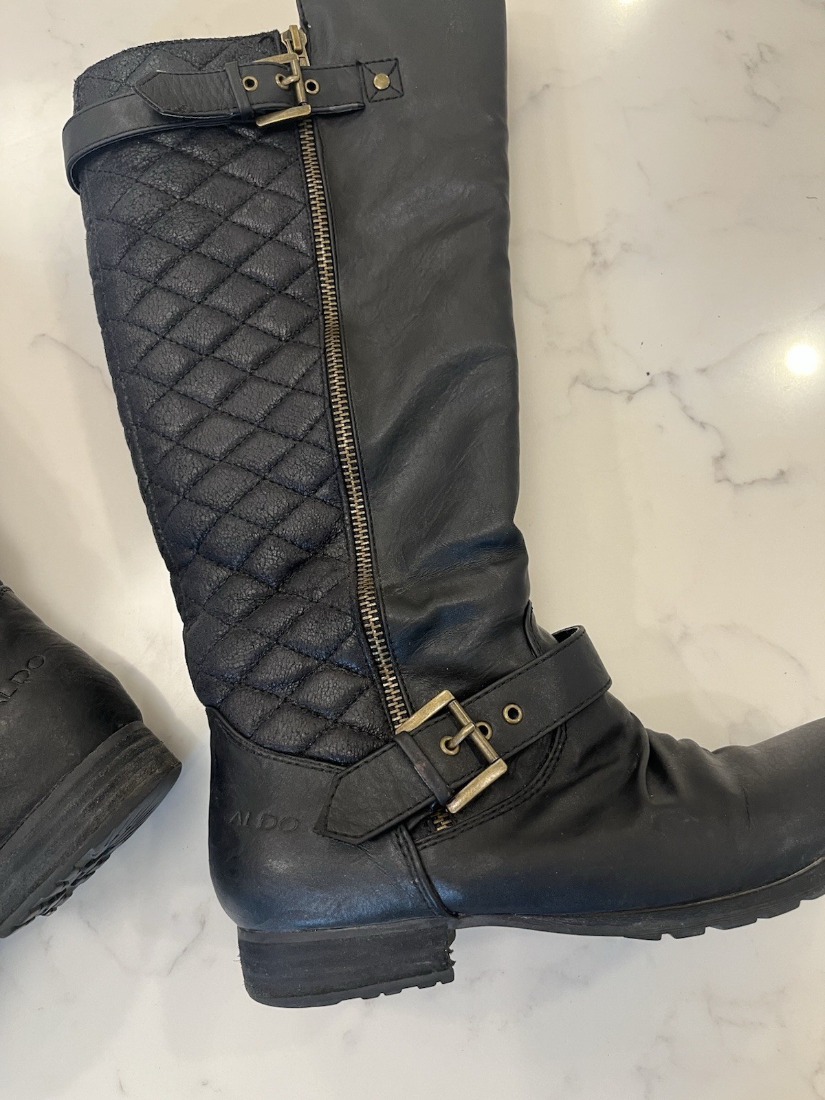 Aldo Women’s Black Knee-High Quilted Riding Boots Size 8.5 Buckle Side Zip