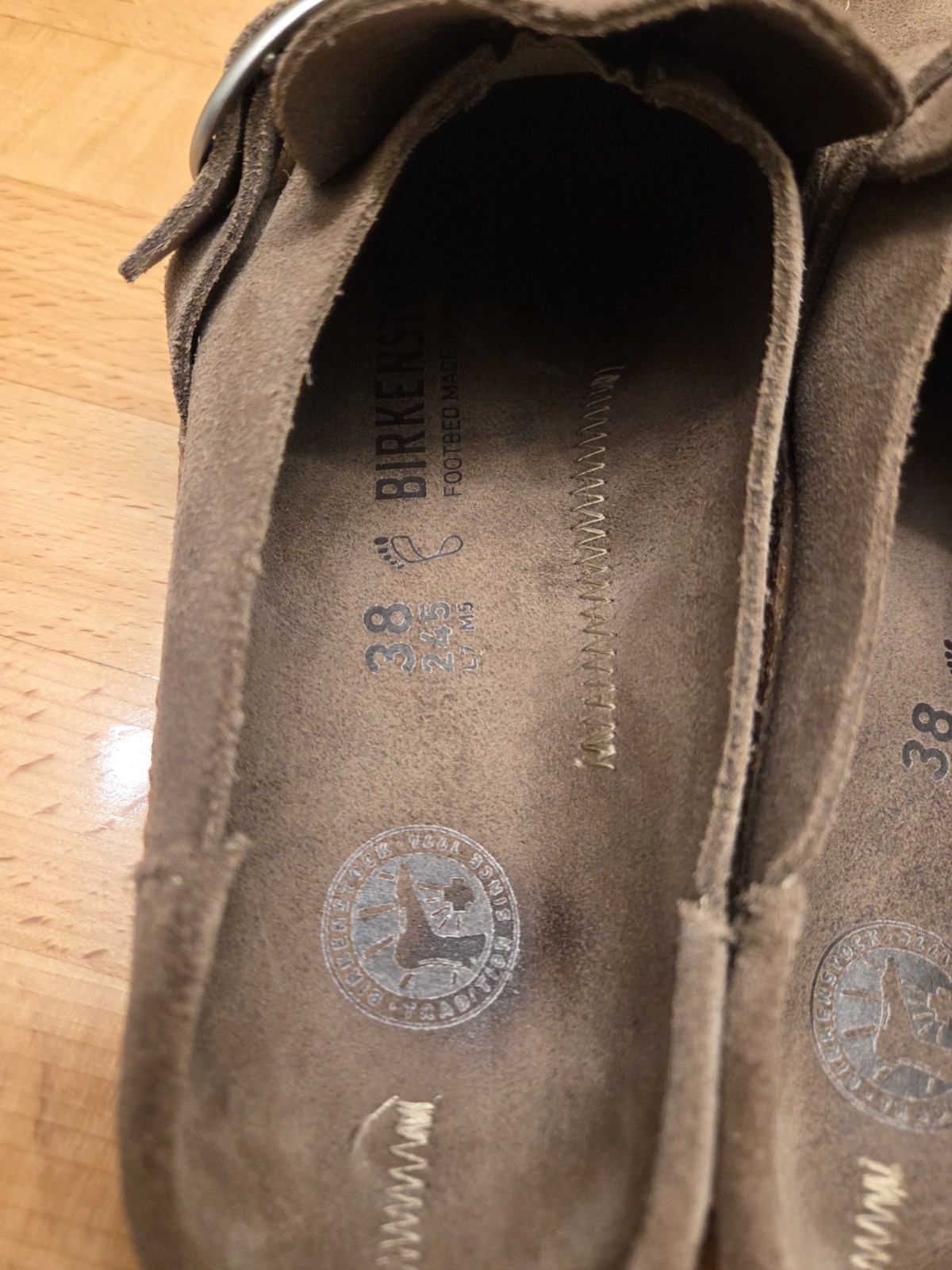 Birkenstock Buckley Suede Clogs Neutral Taupe Women’s Size EU 38