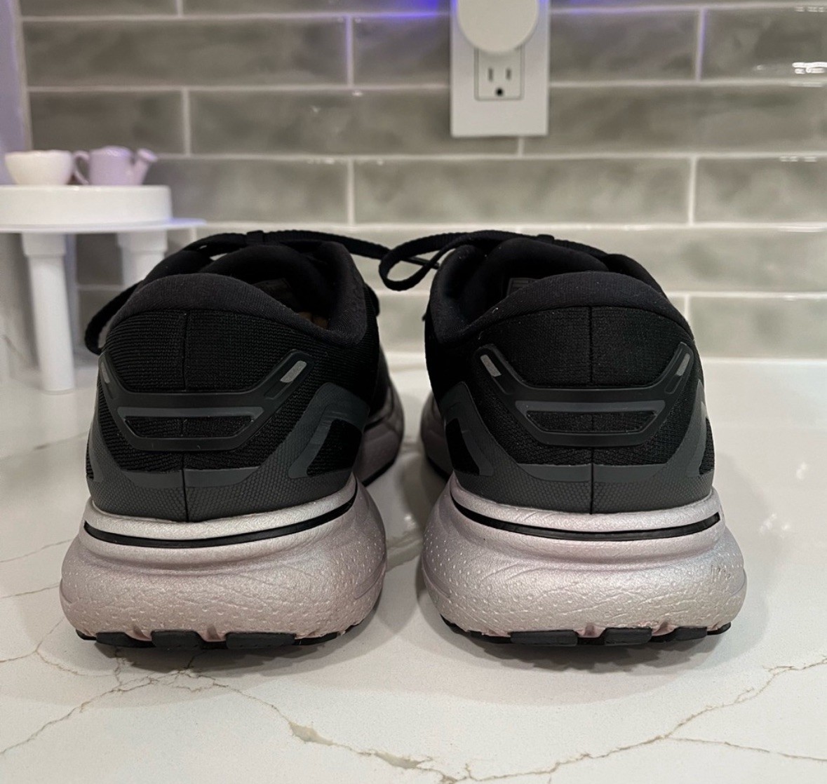 Brooks Ghost 15 Running Shoes. Women’s Size 10.5 Color Black Rose Gold