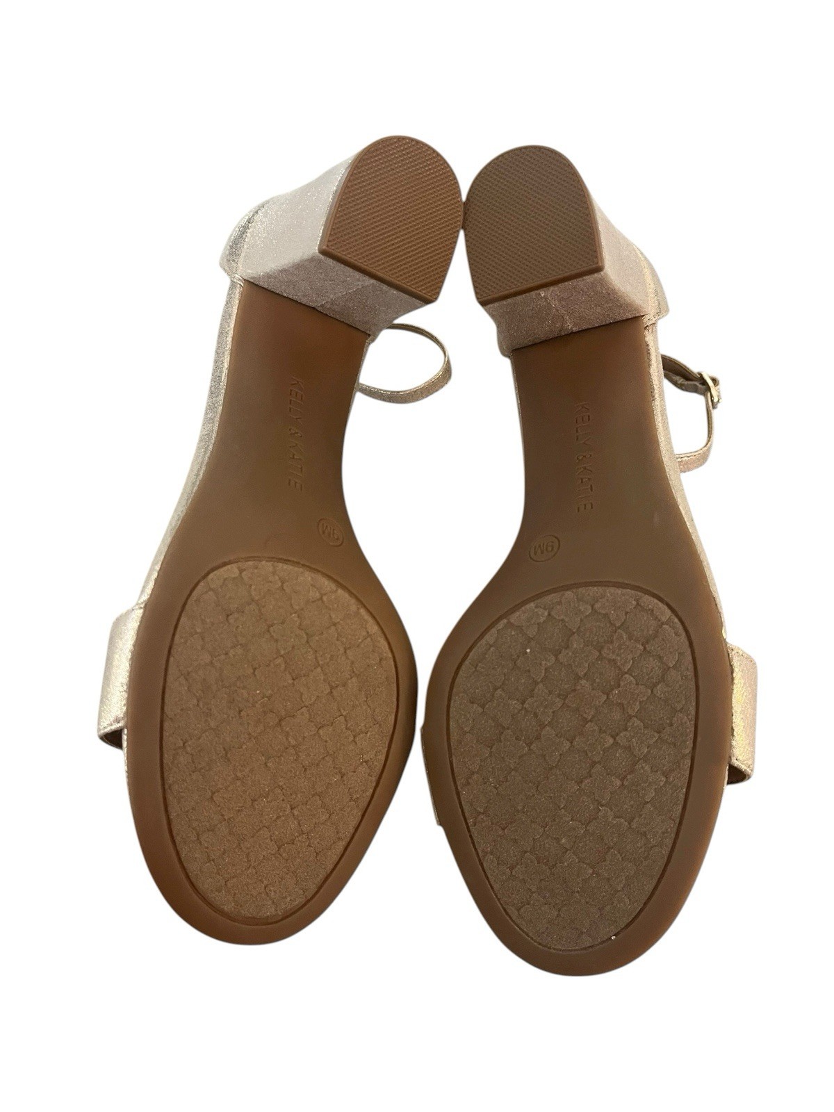 Kelly & Katie Hailee Sandal Womens Size 9M Beige Gold Shimmer 3.5 in Heel NEW