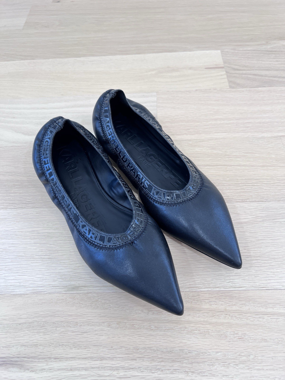 Karl Lagerfeld Paris Vinette Pointed Toe Ballet Flats Black Logo Trim US 8.5