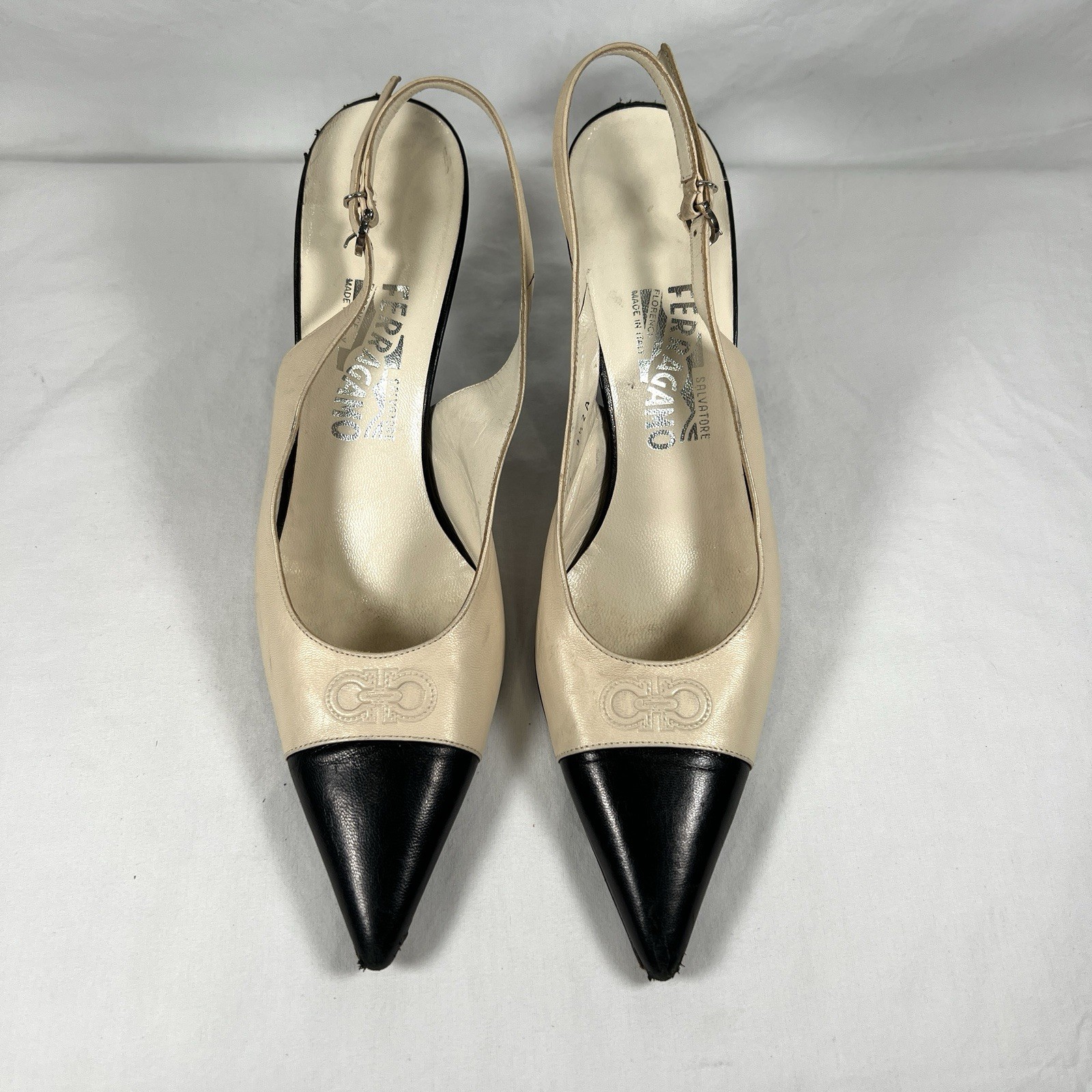 Salvatore Ferragamo Y2K Vintage Slingback Heels Vara Cap Toe Gancini Logo 9.5 AA