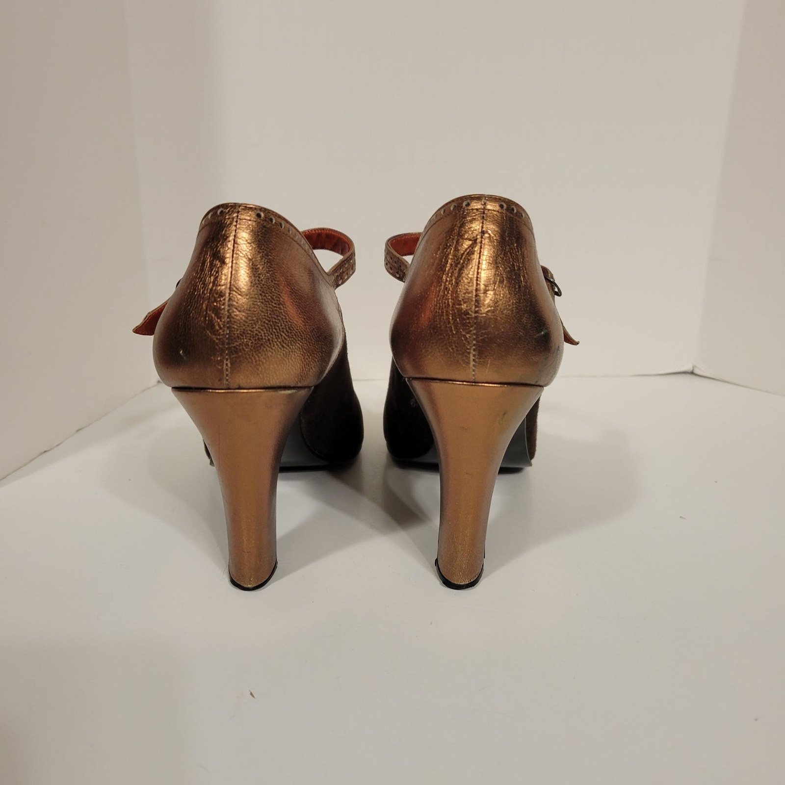Vtg Yves Saint Laurent Glam Paris T-Strap Two-Tone Heels Sz 7.5 AA