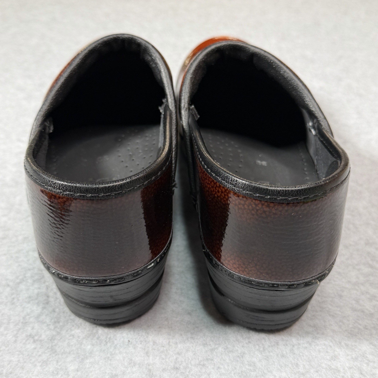 Sanita Original Cabrio Professional Clog Patent Leather Brown Embossed Womens 38