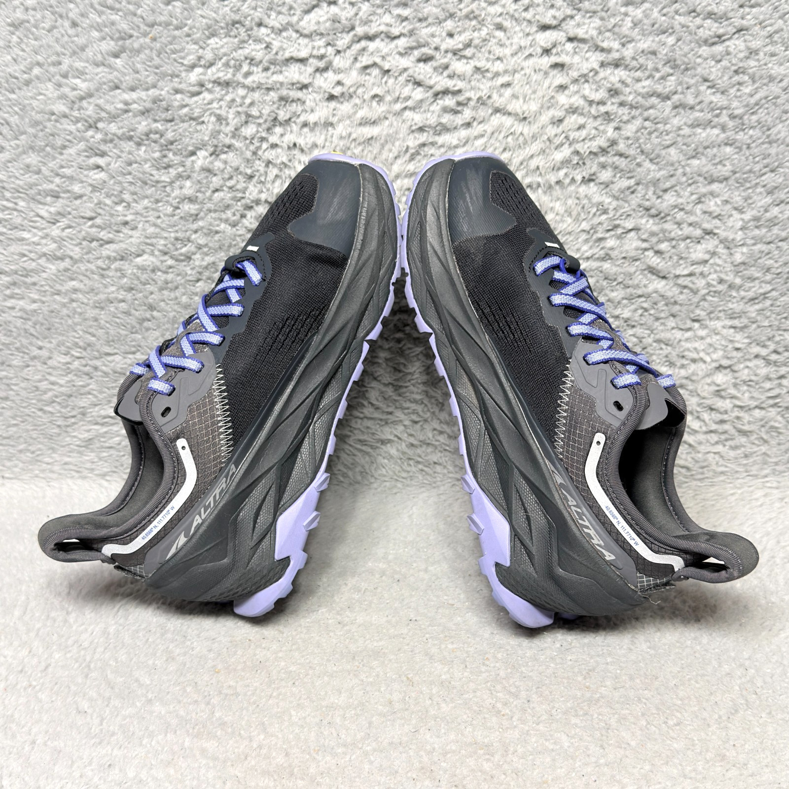 Altra Olympus 5 Womens Size 6 Trail Running Shoes Sneakers Black Gray Purple