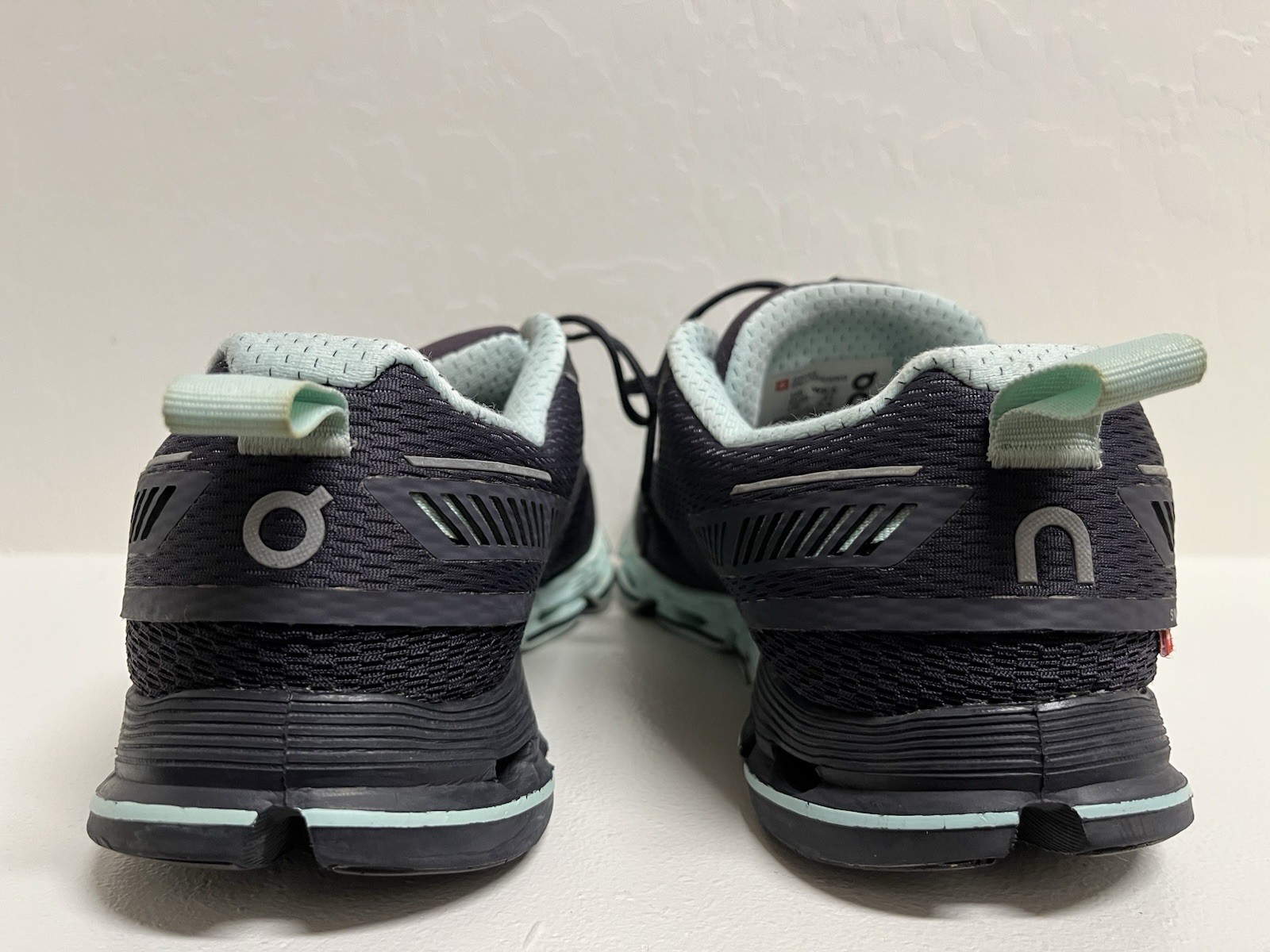 OnCloud Cloudflyer Womens Size 9.5 Black Mint Cloudtec Running Shoes Sneakers
