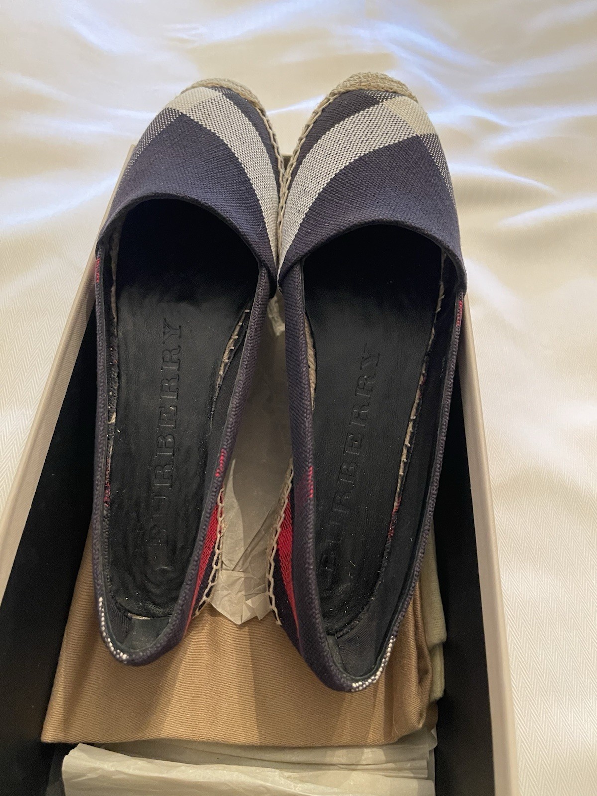 NEW BURBERRY BRIT ESPADRILLES CHECK HODGESON FLAT EUR 38.5 IN BOX SHOE TREE INCL