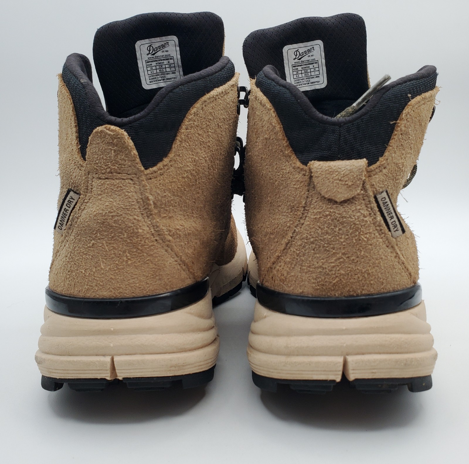 Danner Hiking Boot Womens 9.5 Brown Suede Mountain 600 Antique Bronze 4.5″ Shaft