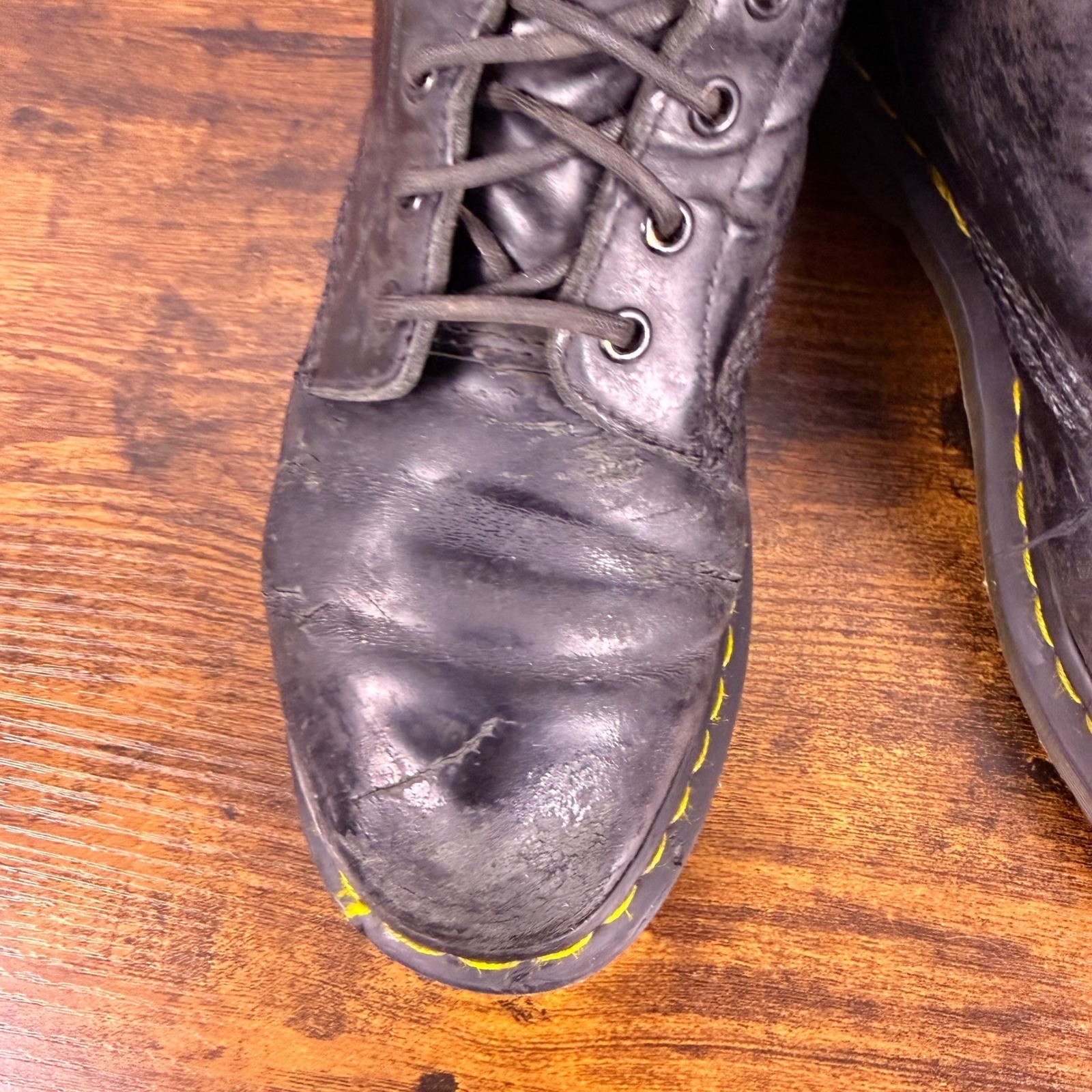VTG Dr. Martens Boots 1460 Womens 10 Combat Distressed Y2k Goth Punk Grunge