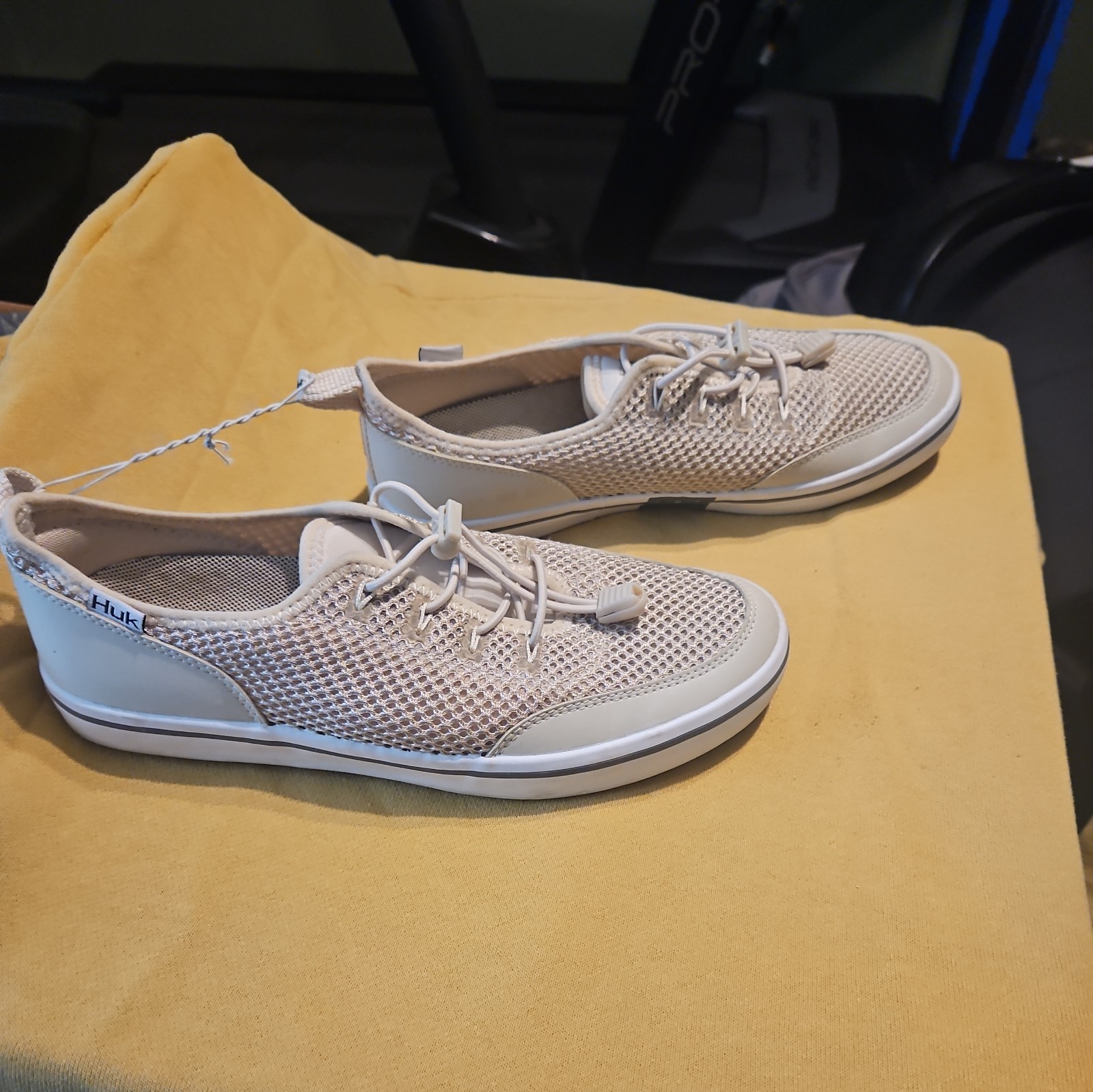HUK PERFORMANCE FISHING Footwear beige size 9 women US lace up shoes Water