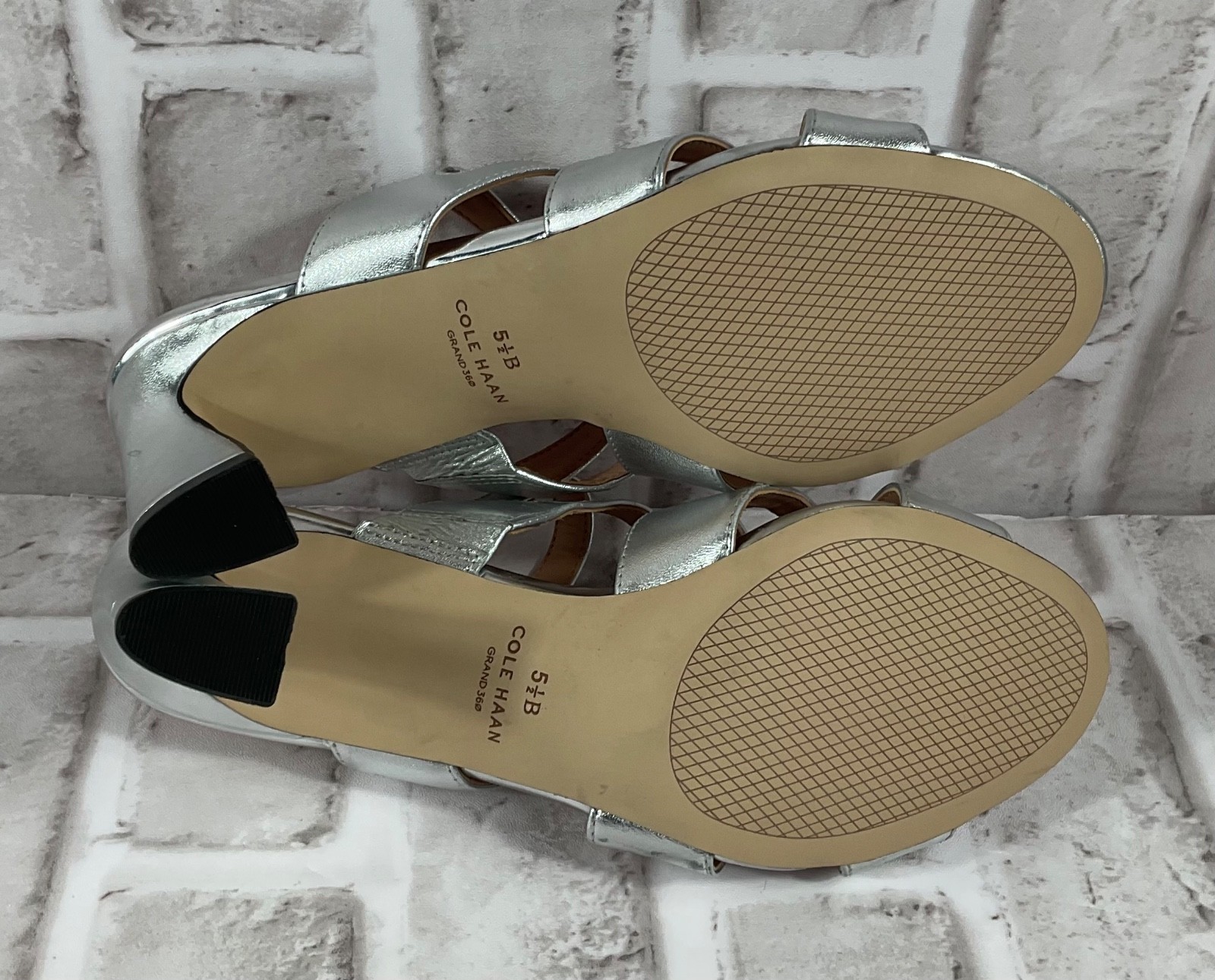 Cole Haan Alyse Sandal Womens Sz 5.5 B Silver Specchio Leather Block Heel