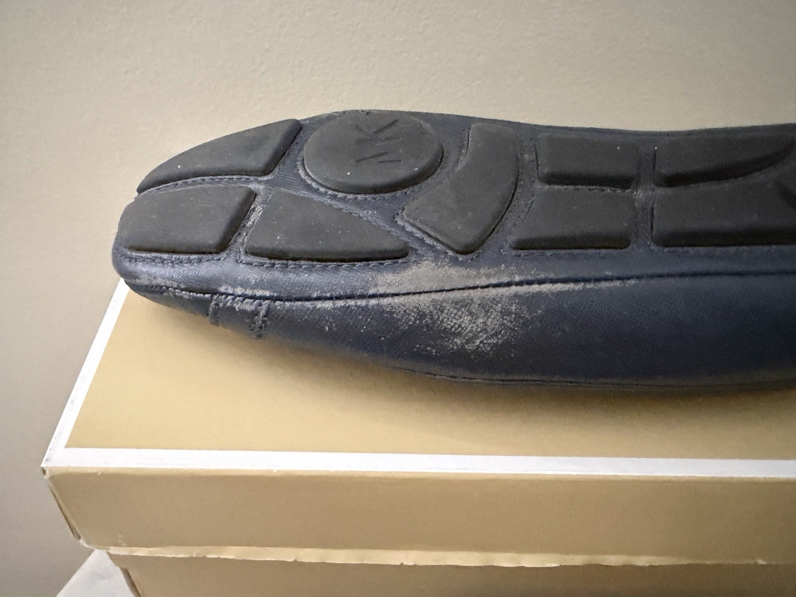 Michael Kors Navy Fulton Moc Saffiano Size 7M. Please See Photos For Condition