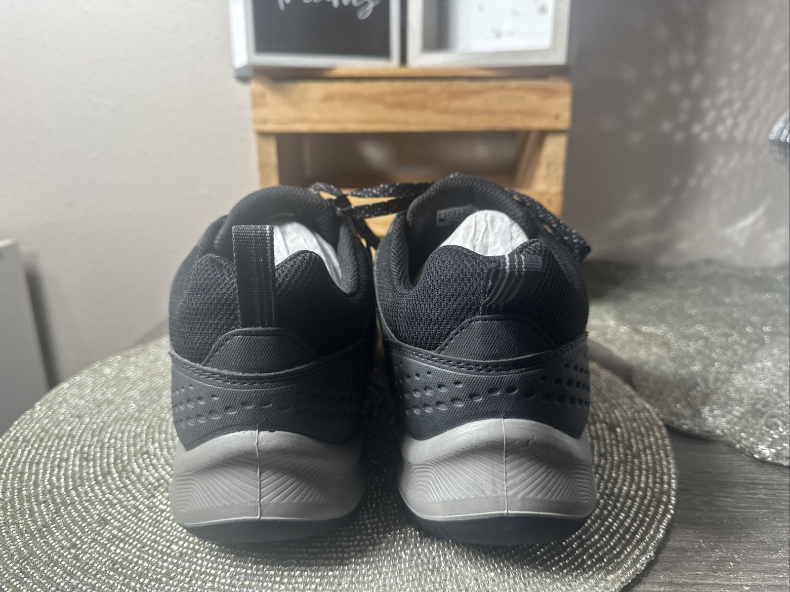 KEEN Terradora Speed Hiking Black Women’s Sneakers 9.5/40 PreOwned EUC-MINT