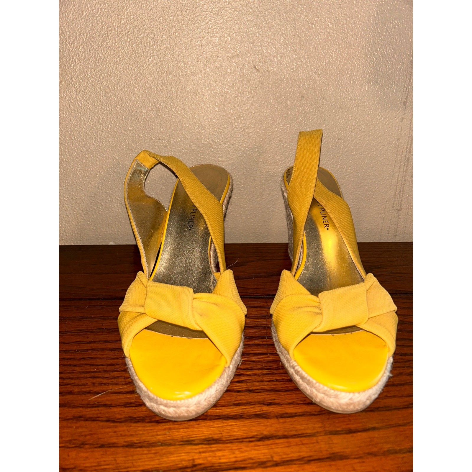 Donald J Pliner Elara Wedge Sandals Women’s Size 9 4.25” Espadrille Heel Resort