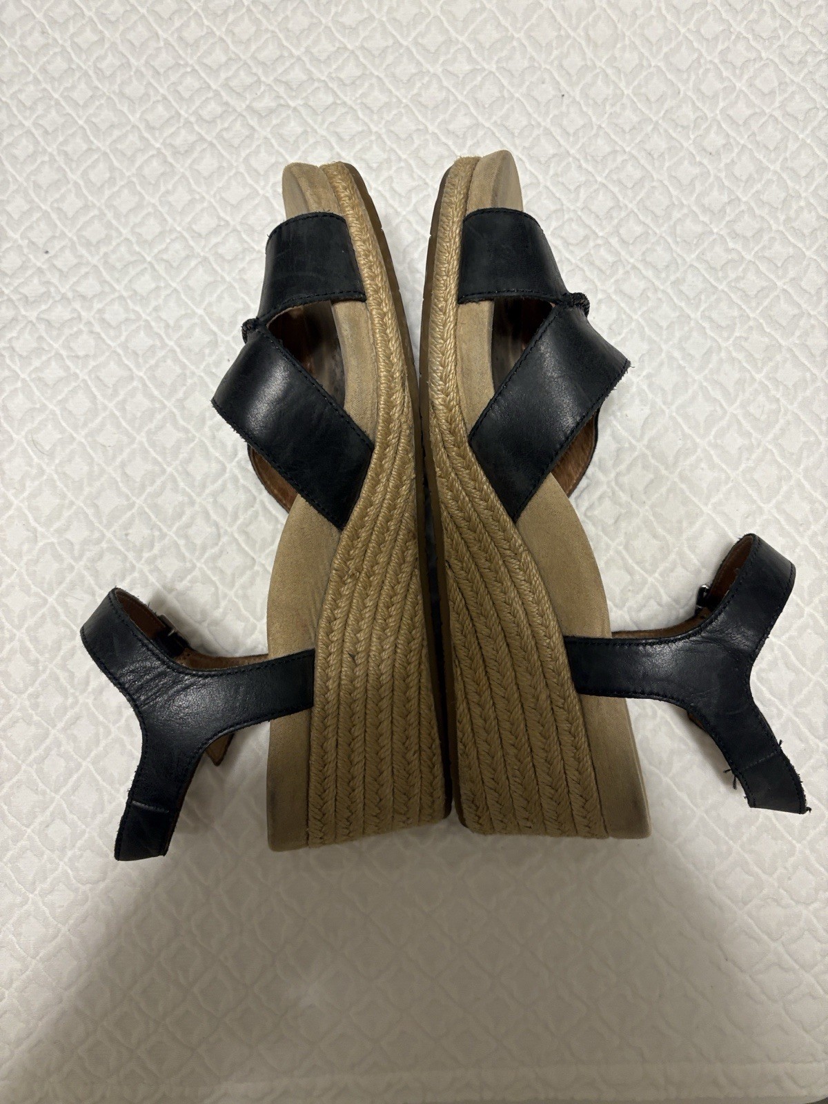 Tom’s Women’s Black Leather Wedge Sandals Ankle Strap Buckle Casual US 10