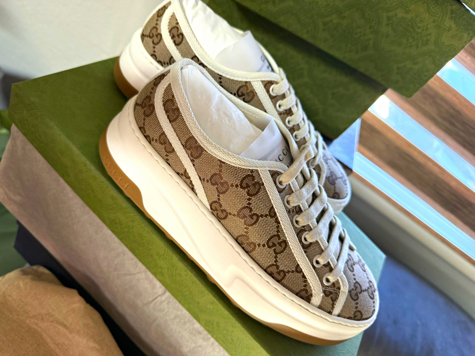 Gucci women’s Brown/Beige/White GG Monogram Low Top Lace Up Athletic Sneakers