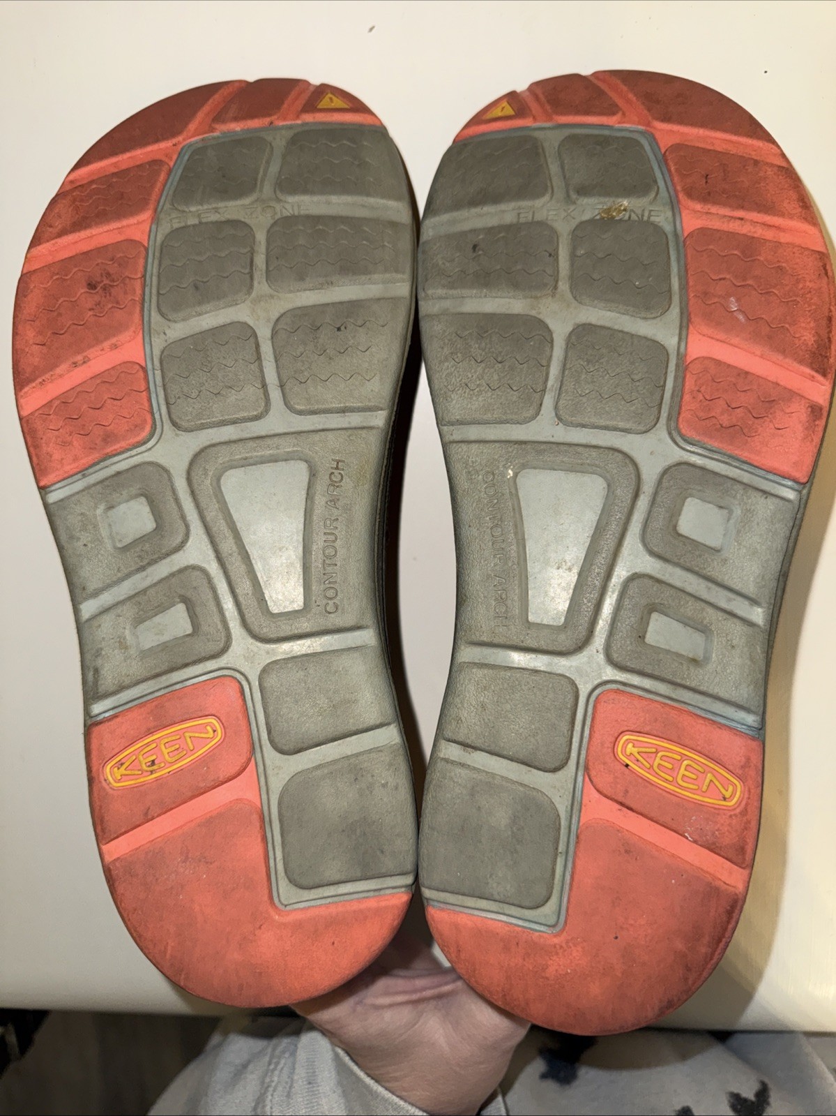 Keen 1014756 Uneek 8mm Camo Fusion Coral Women’s Sandal 10 Summer Camp Beach