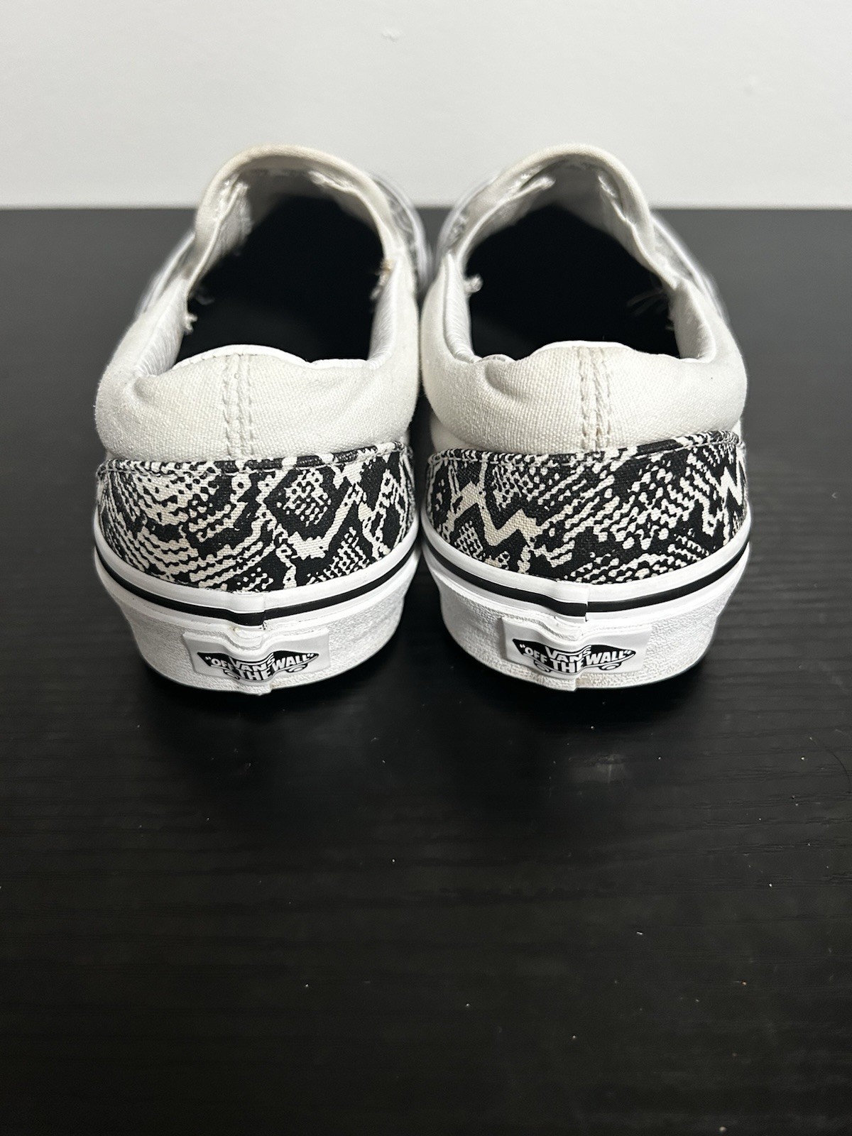 Vans Classic Slip On Shoes Snakeskin Black White Men’s 7.5 Women’s 9 Sneaker