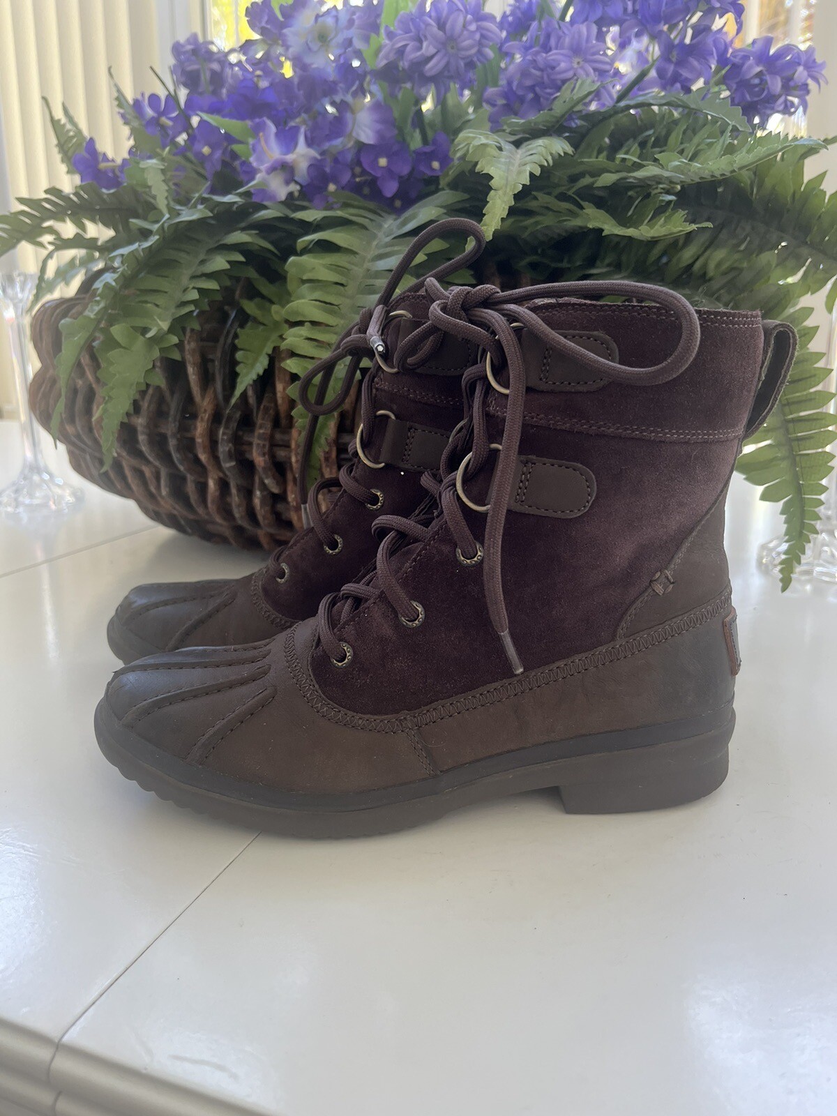 UGG Hapsburg Wmn 6 WP Lace Up Duck Boots Brown Suede Leather Wool Good Condition