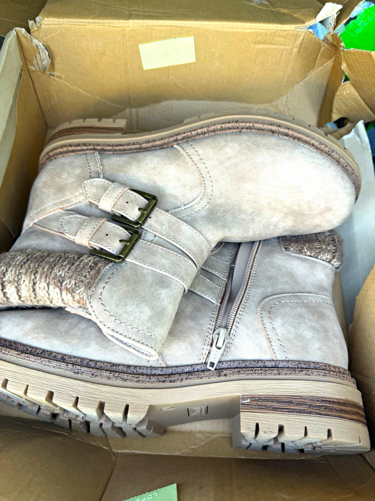 Natural Reflections Women’s Gray Suede Ankle Bootie Faux Fur Lined Buckle Zip 9