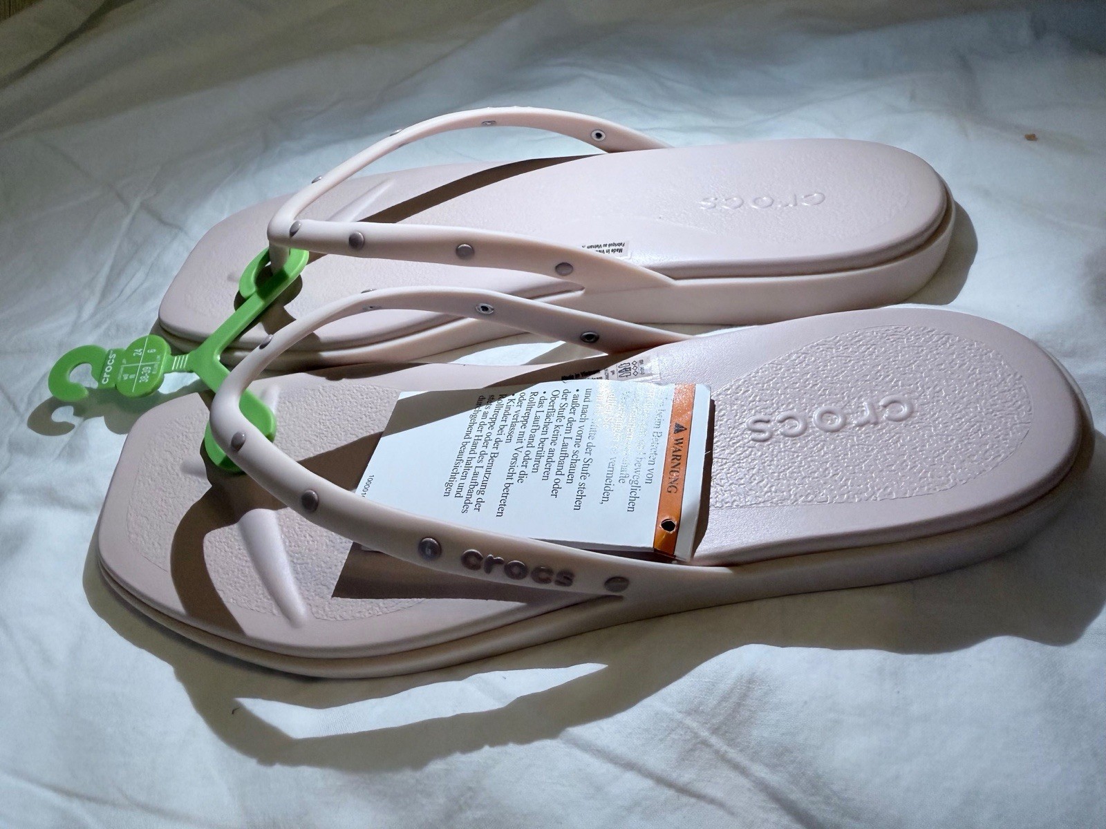 Crocs Women’s Pink Thong Sandals Synthetic Slip On Logo Studded US 8 EU 39-40