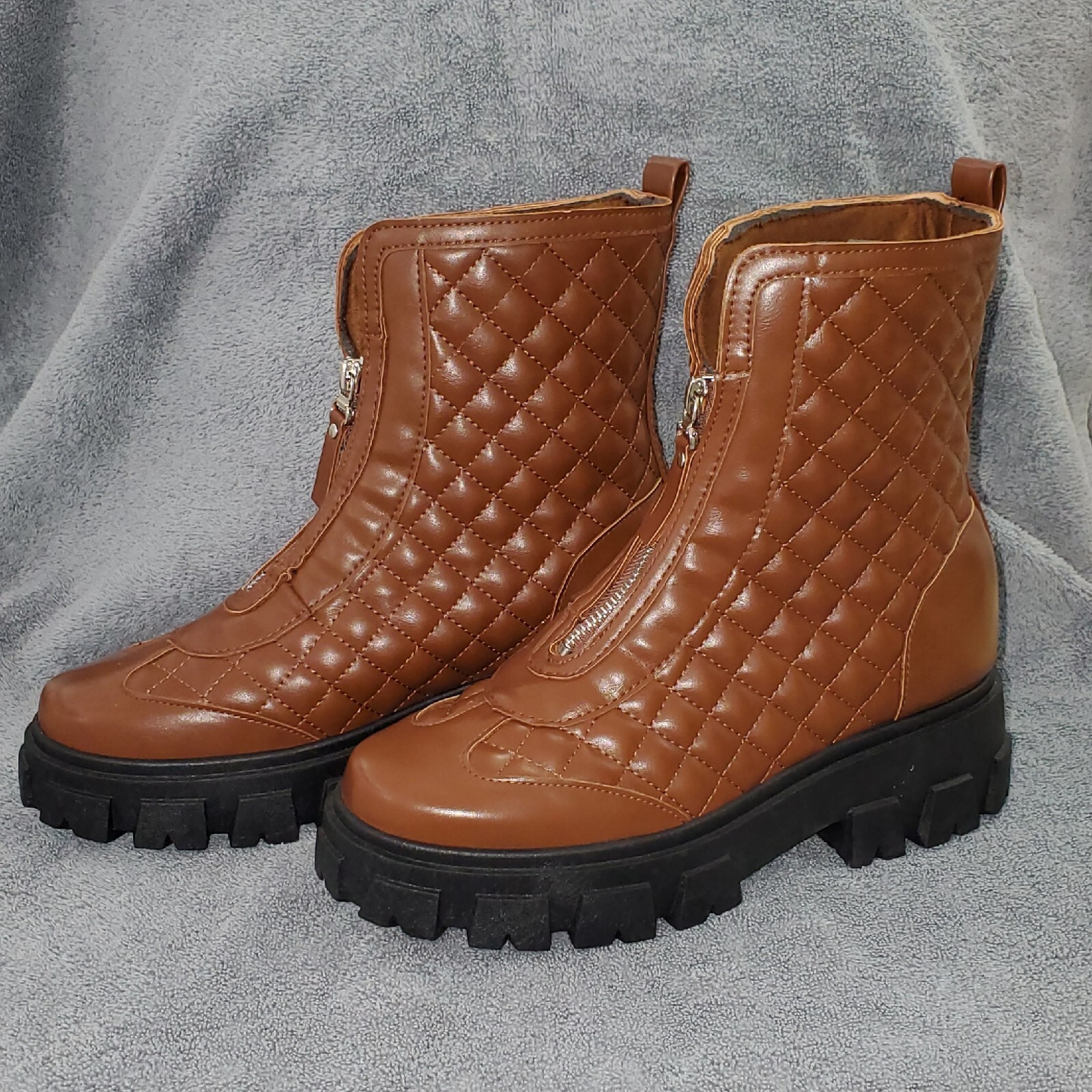 FOREVER Brown Quilted Combat Platform Ankle Fashion Boots Zip-Up Style Sz 10 NEW