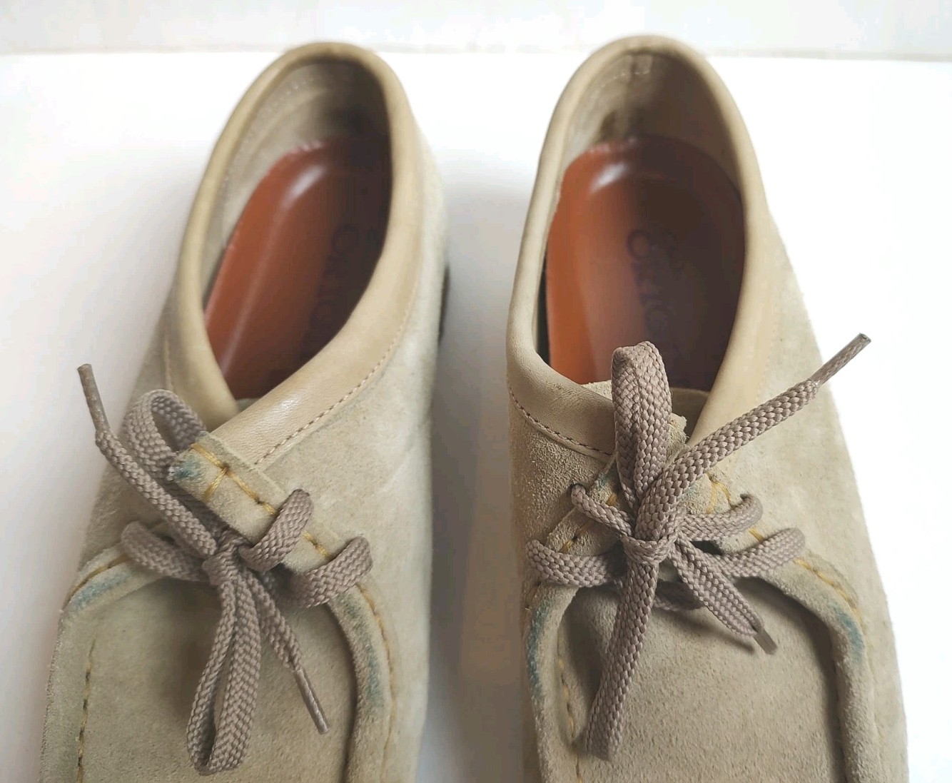 Clarks Wallabee Suede Chukka Ankle Boots Lace Up Crepe Soles Moccasins Beige 9