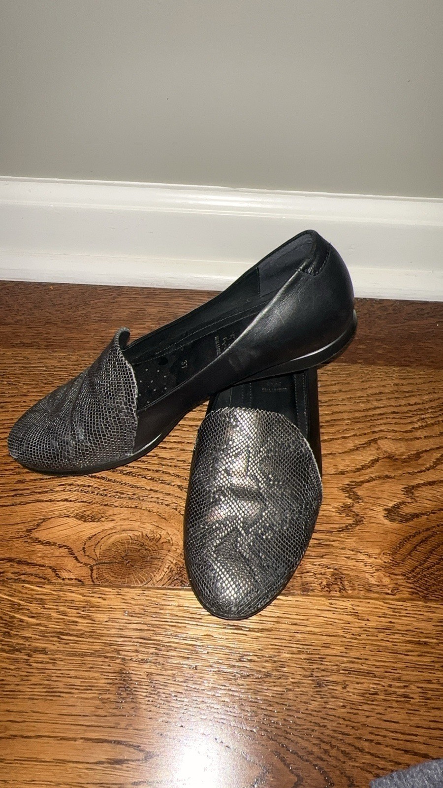 ECCO Touch Ballerina 2.0 (37) Women US 6-6.5 Black Snake Print Toe Flats Casual
