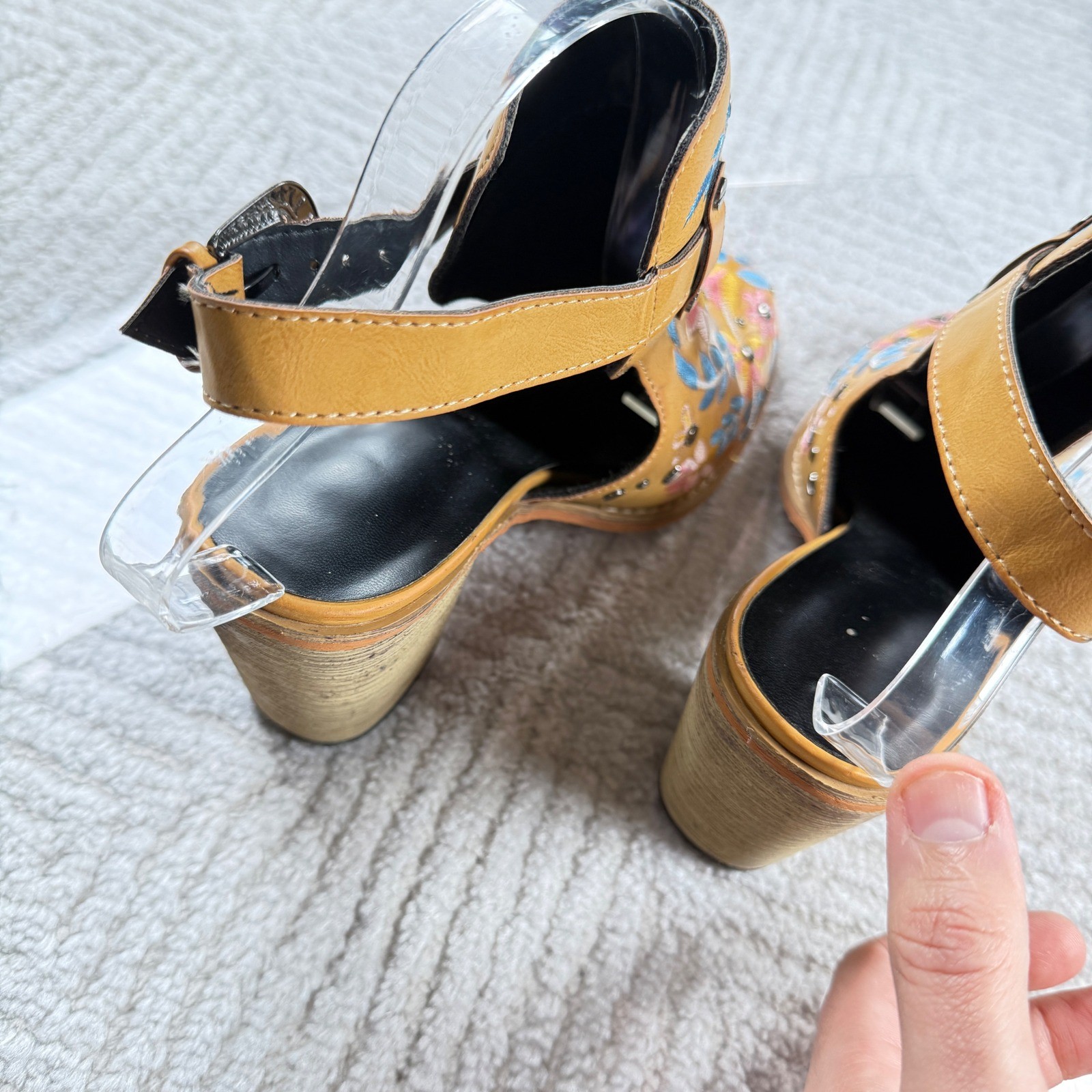 Ankle Strap Booties Womens 9 Tan Boho Western Embroidered Floral Boho Bohemian