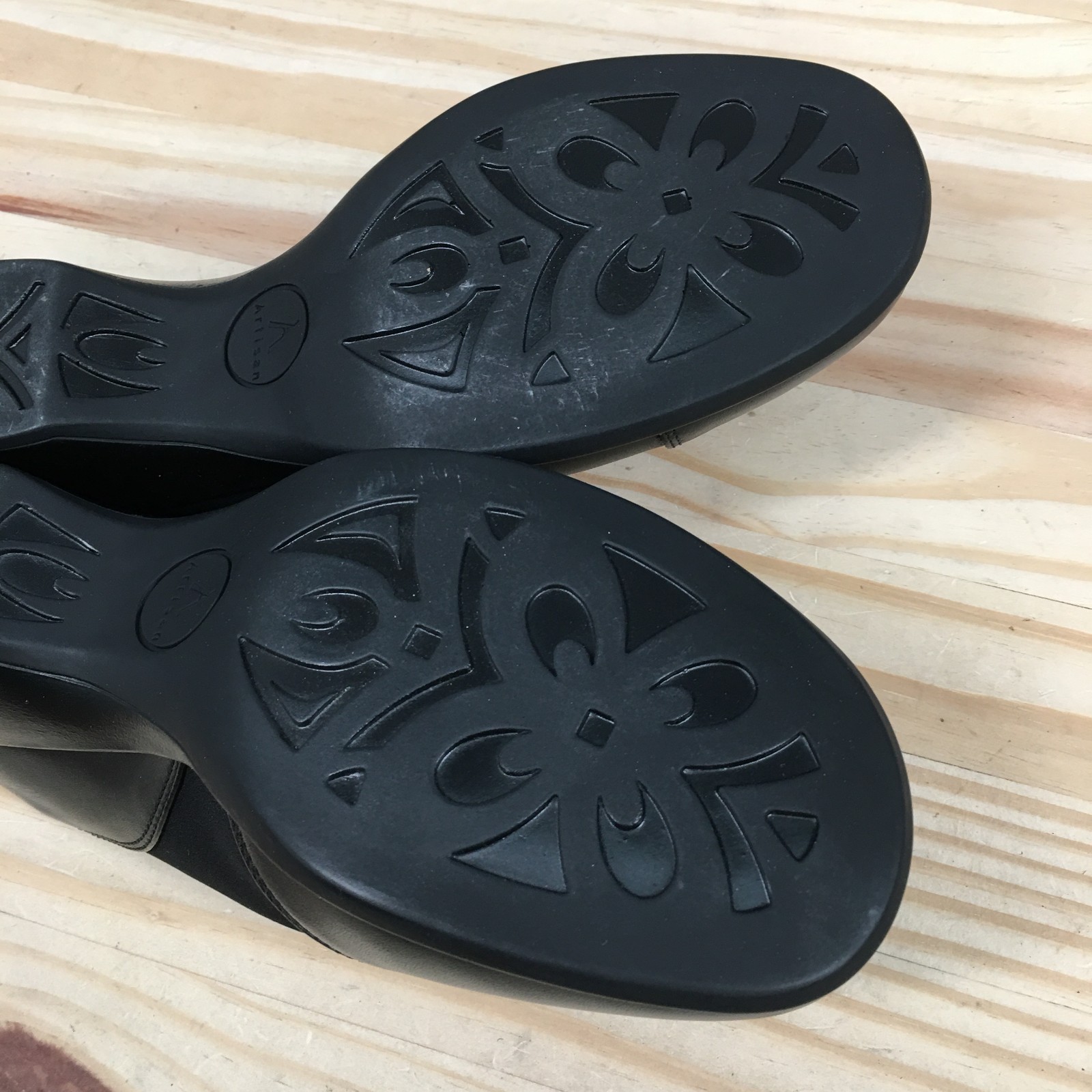 Clarks Artisan Tyler Mules Clogs Shoes Womens 7XW Extra Wide Black Leather NEW