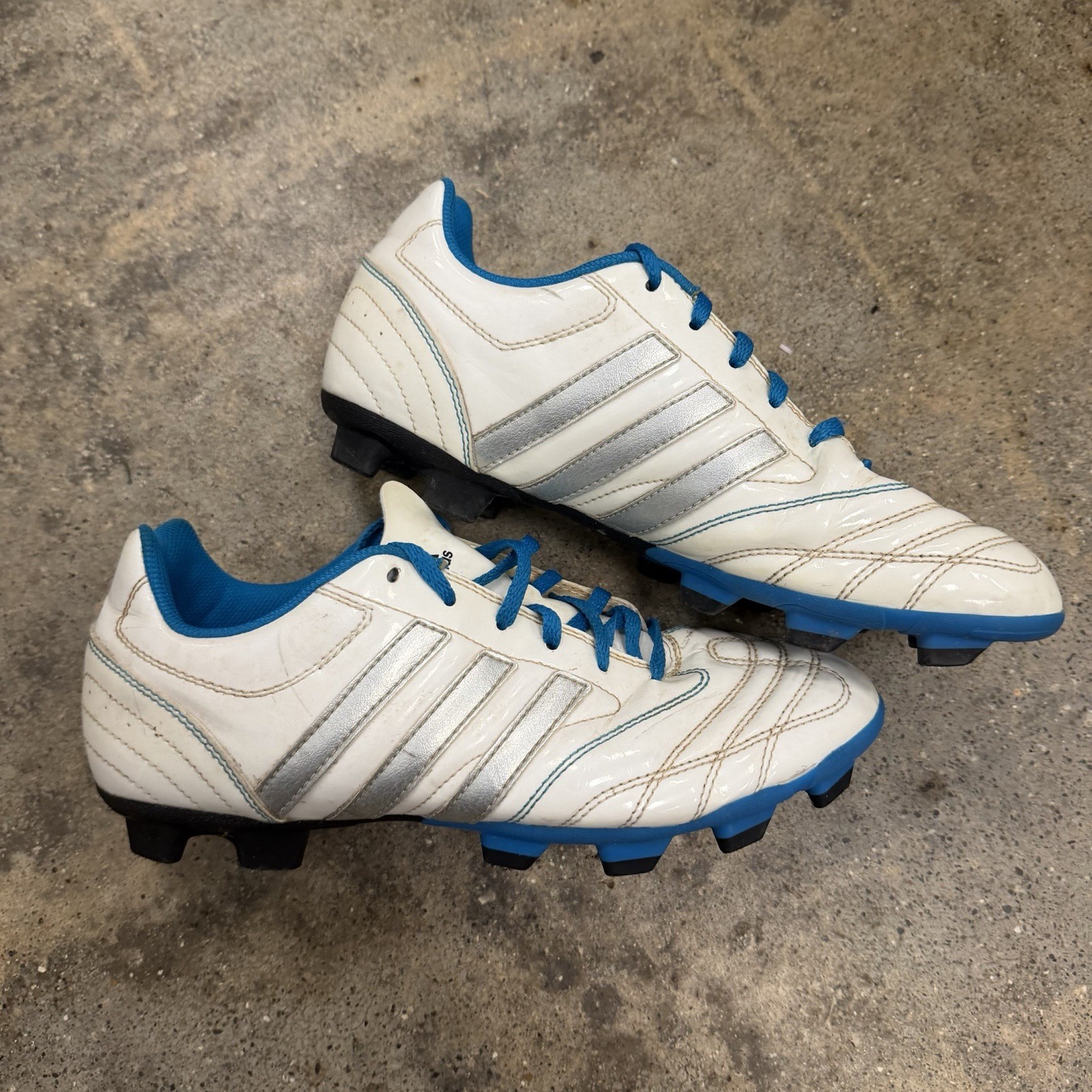 Adidas Womens 9 Soccer Cleats Matteo Nua TRX FG-W White Metallic Silver