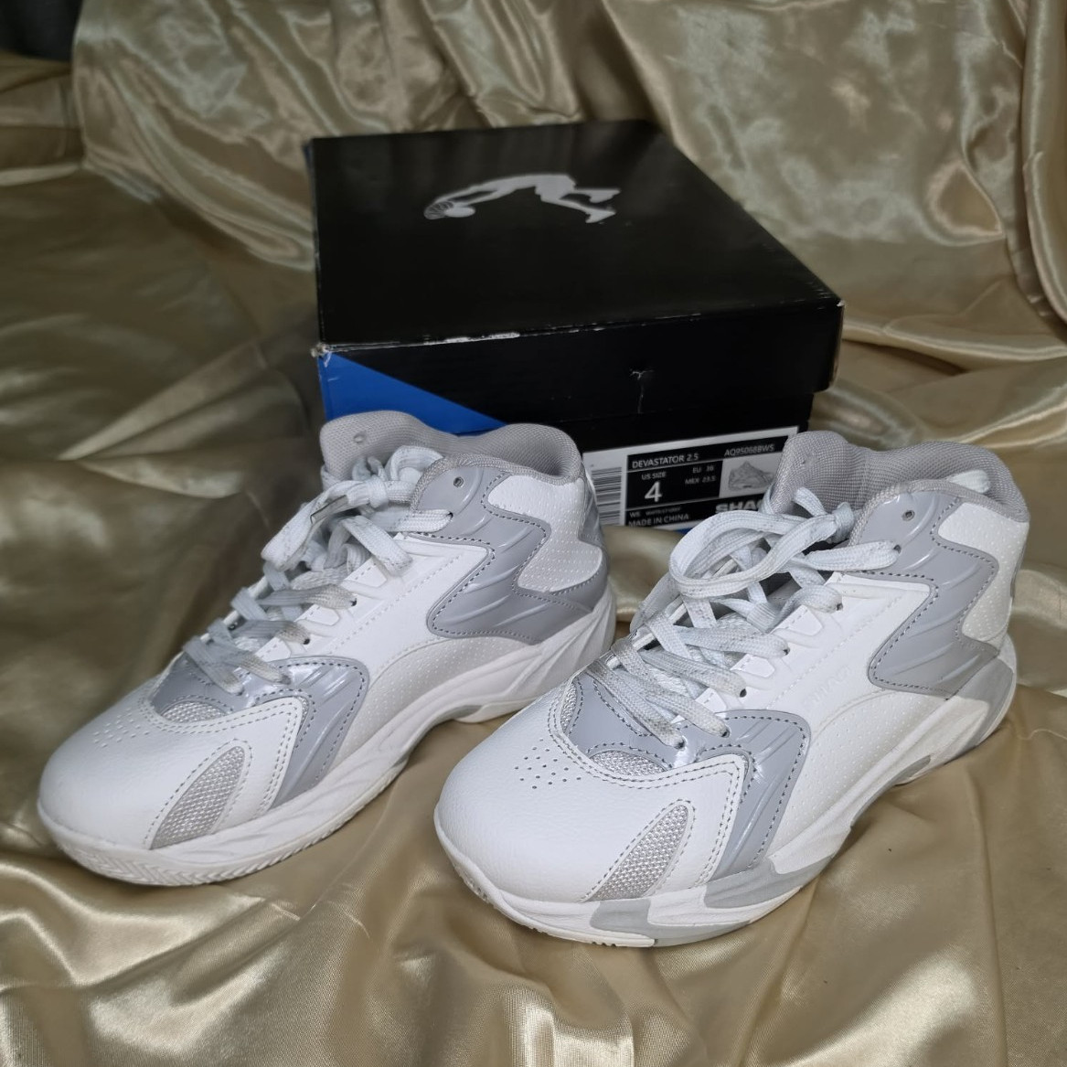 SHAQ Devastator 2.5 Women’s Low Top Lace-Up Sneakers White/Gray AQ95068BWS