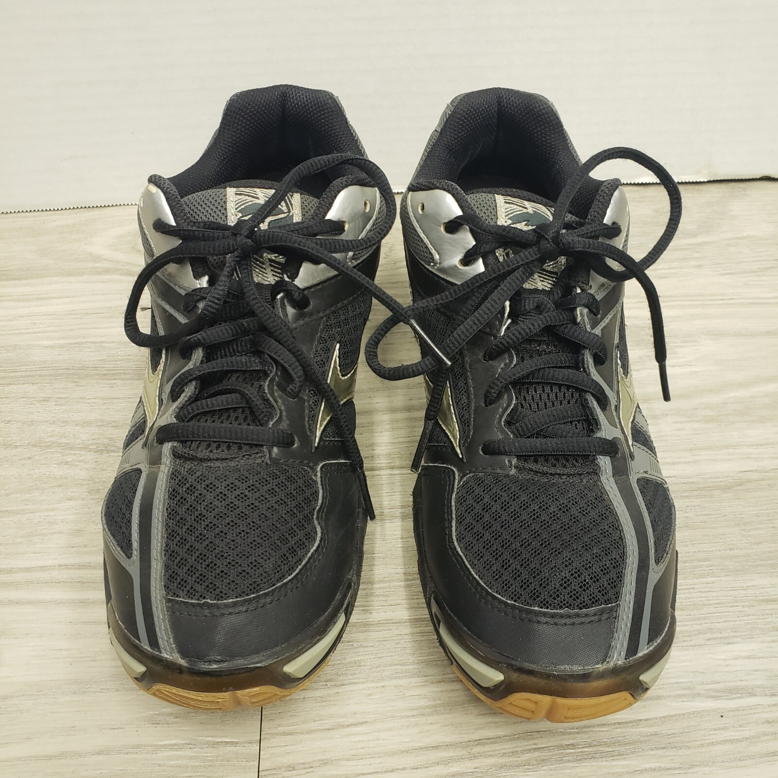 Mizuno Wave Bolt 6 Black Athletic Running Shoes Sneakers Size 9 Women Volleyball