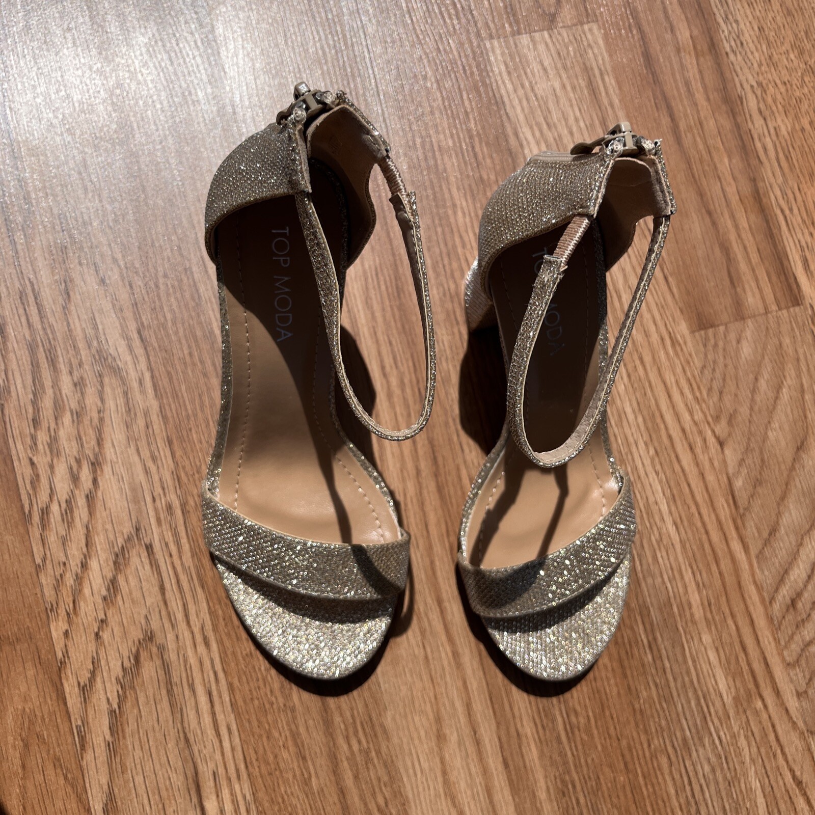 Top Moda Hannah Metallic Champagne Glitter Heels Ankle Strap Size 5.5 NEW